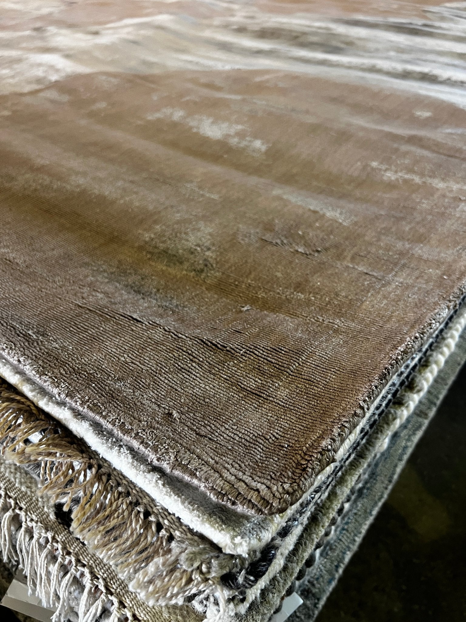 Mardi PAWS Handwoven Brown Modern Viscose (Multiple Sizes) | Banana Manor Rug Factory Outlet