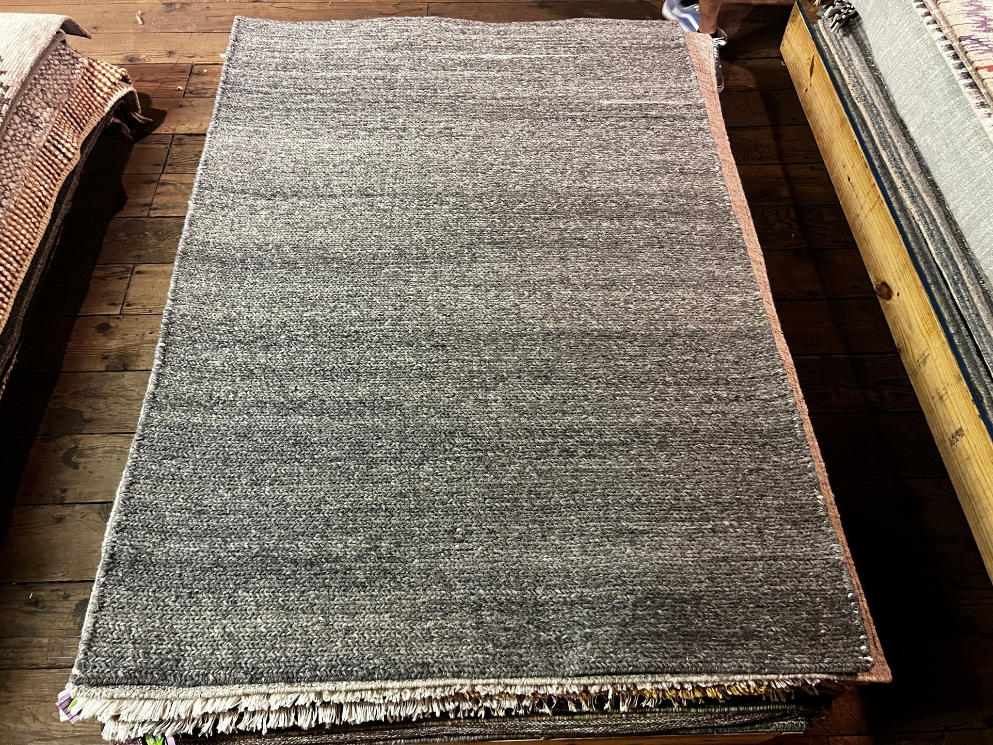 Mike Campbell 4.3x6 Gray Pet Yarn Durrie Rug | Banana Manor Rug Factory Outlet