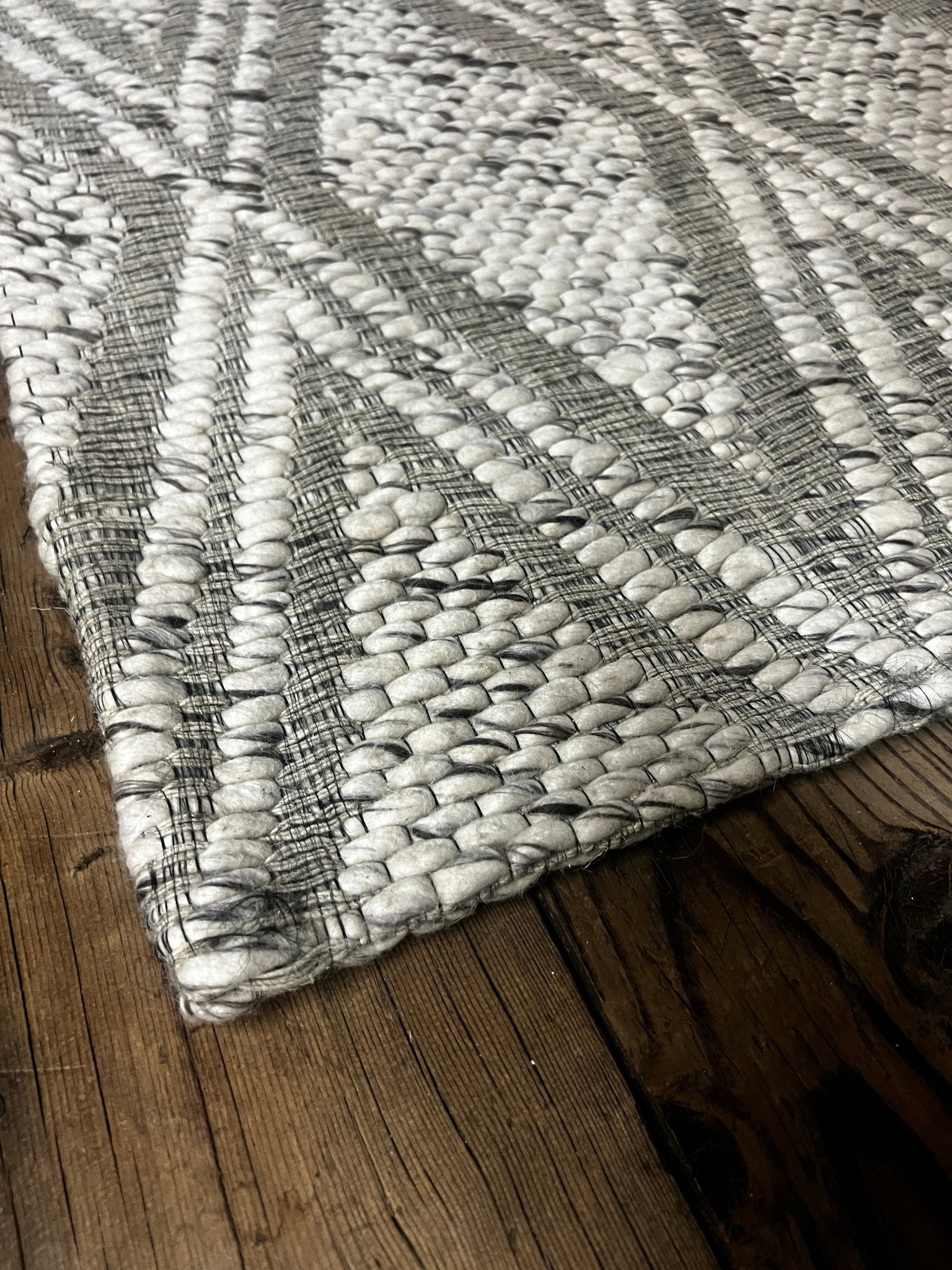 Pepper Keenan 2x2.6 Handwoven Wool Rug | Banana Manor Rug Factory Outlet