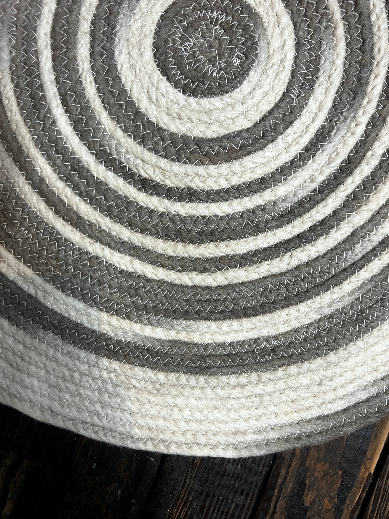 Scotty J. 2x2 Round Handwoven Durrie Rug | Banana Manor Rug Factory Outlet