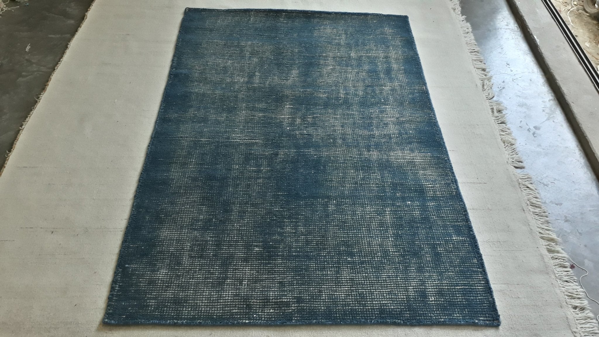 Tawny Kitaen Textured Blue CLEARANCE Durrie Rug | Banana Manor Rug Company