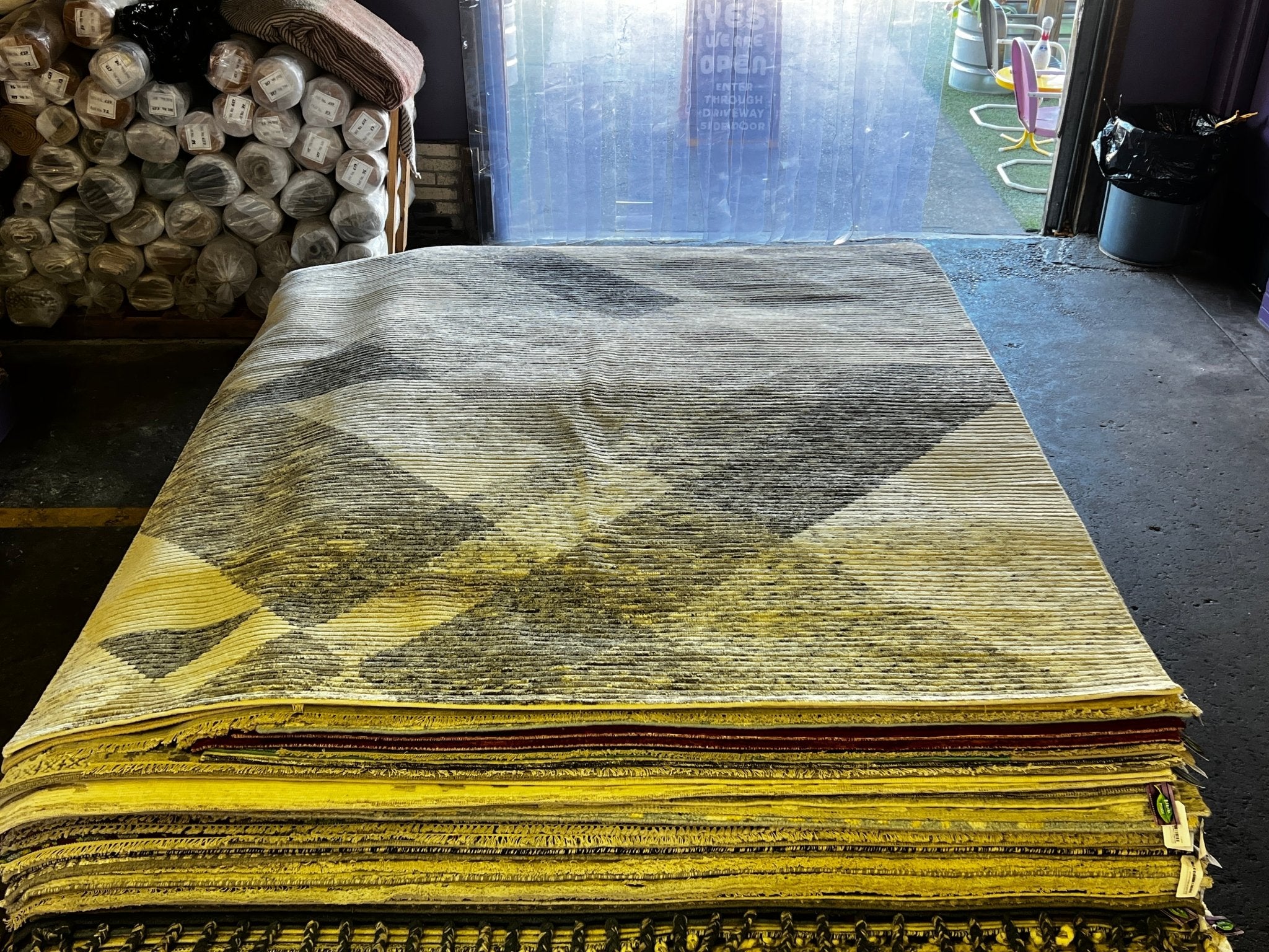 Telly Savalas Hand-Knotted Multi-Color Modern (Multiple Sizes) | Banana Manor Rug Factory Outlet