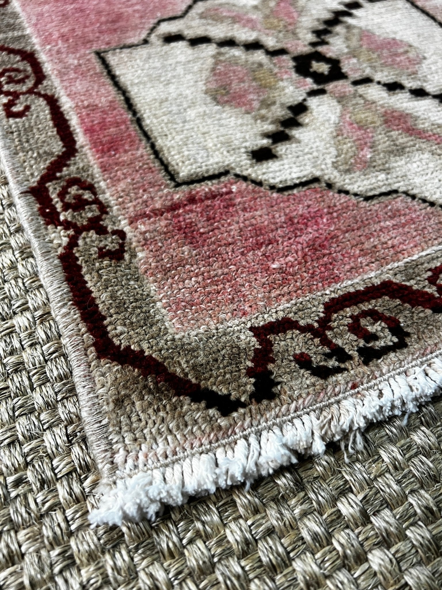 Vintage 1.4x3.2 Turkish Oushak Pink and Beige Small Rug | Banana Manor Rug Factory Outlet