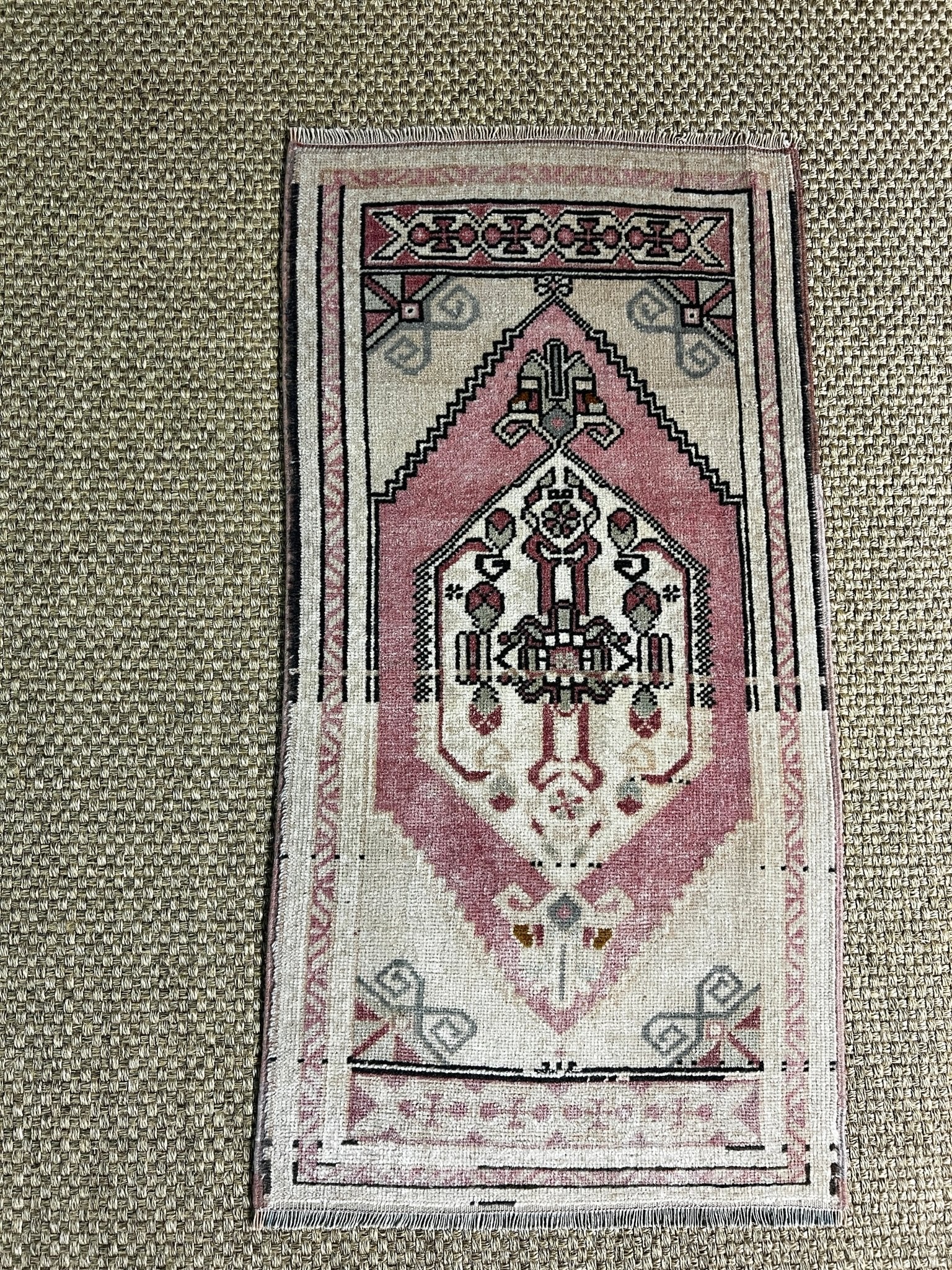 Vintage 1.7x3.2 Turkish Oushak Pink and Ivory Small Rug | Banana Manor Rug Factory Outlet