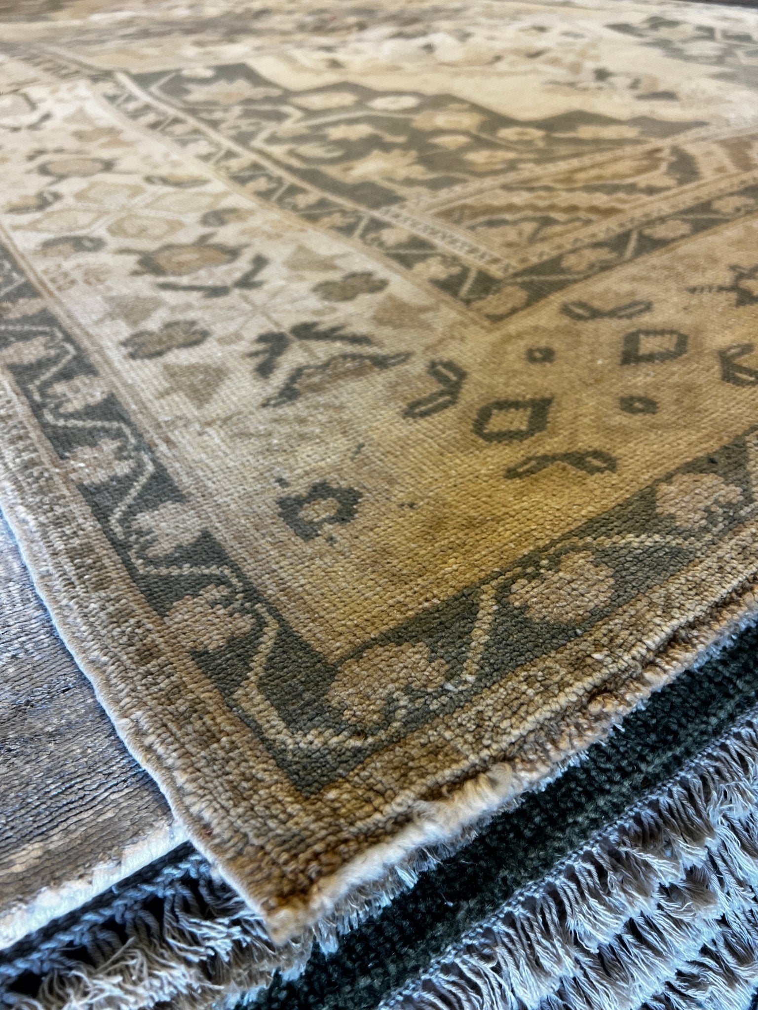 Vintage 6.1x9.11 Green and Beige Turkish Oushak | Banana Manor Rug Factory Outlet