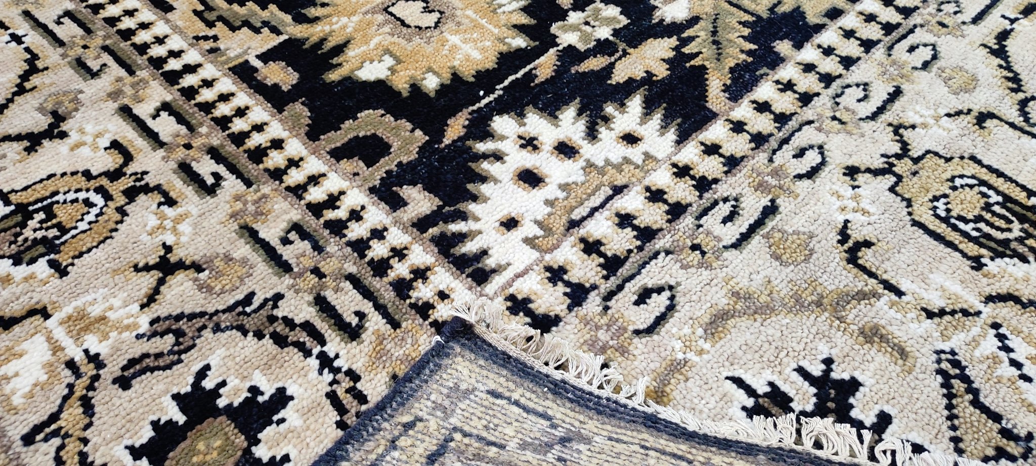 Wendy Hughes Hand-Knotted Oushak Rug Black and Beige 8.0x9.9 | Banana Manor Rug Company