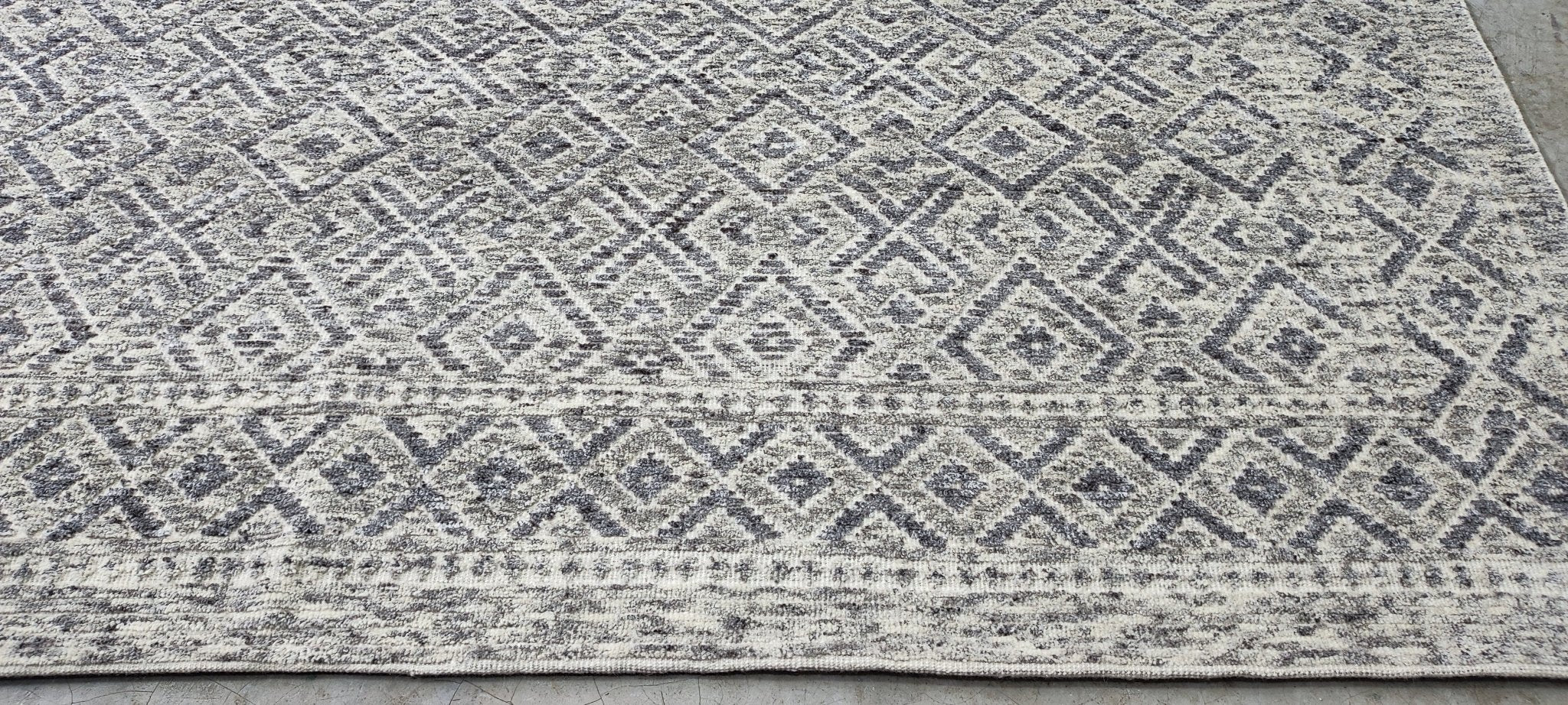 Woody Strode 9.3x11.9 Hand-Knotted Grey & Silver Modern | Banana Manor Rug Factory Outlet