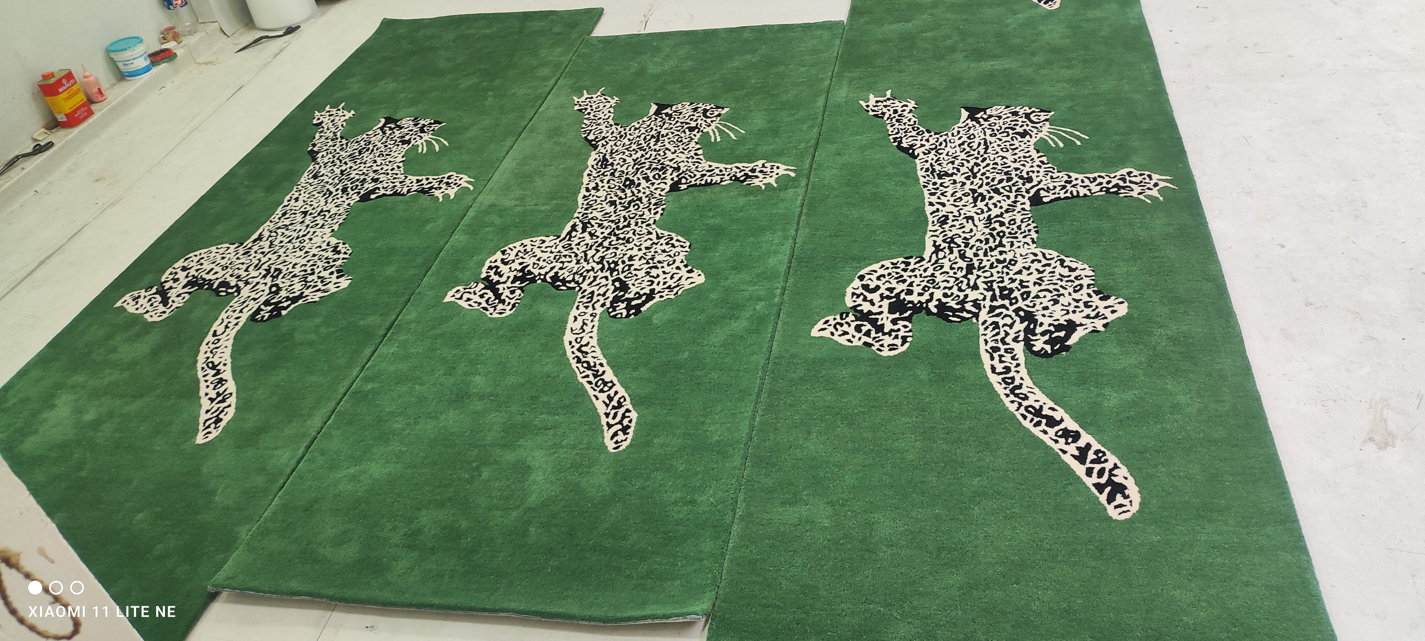 Stalking Leopard Hand-Tufted Runner Rug