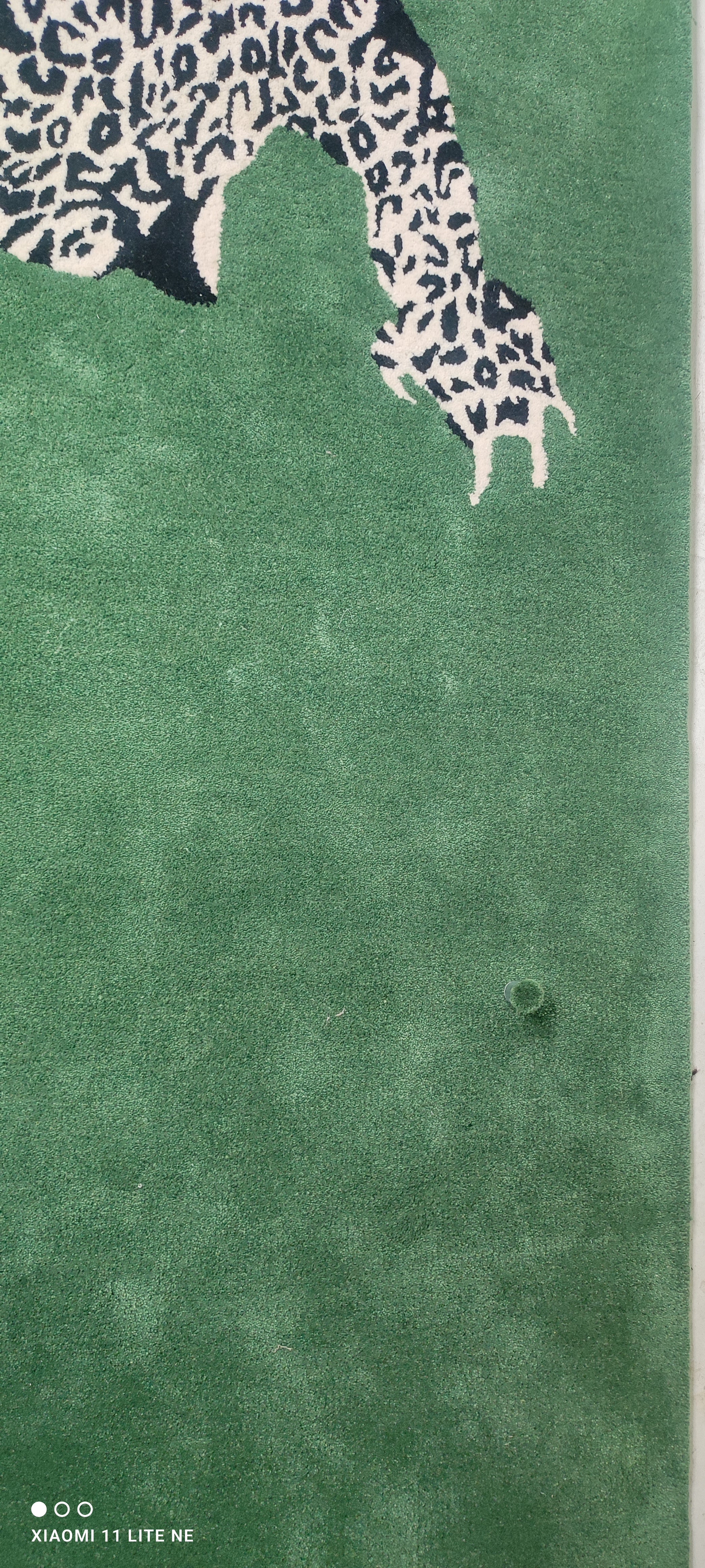 Stalking Leopard Hand-Tufted Runner Rug