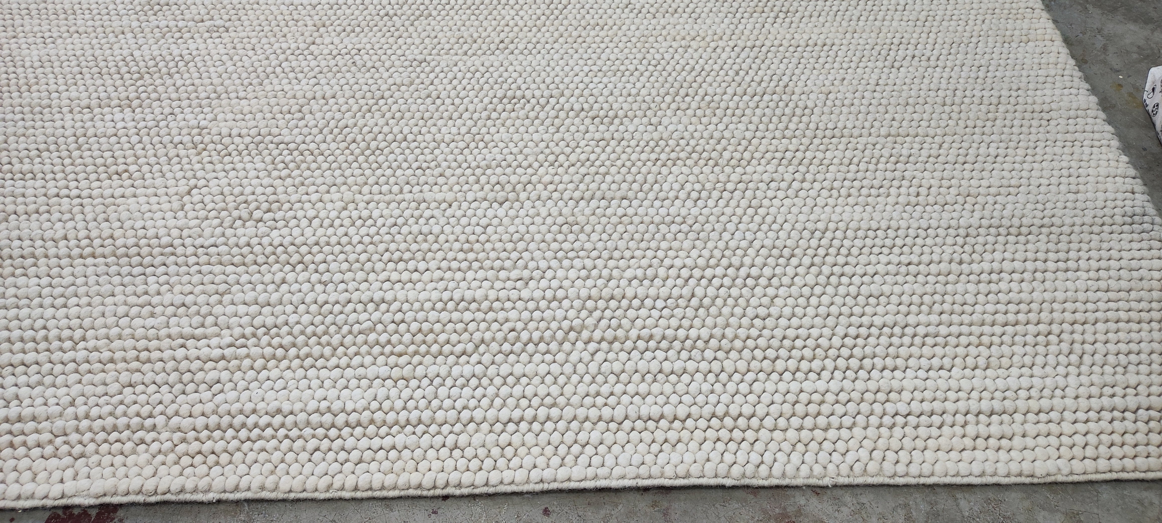 Sophia Lee 9.6x13.6 Handwoven Wool Durrie Natural Ivory Loop Ball