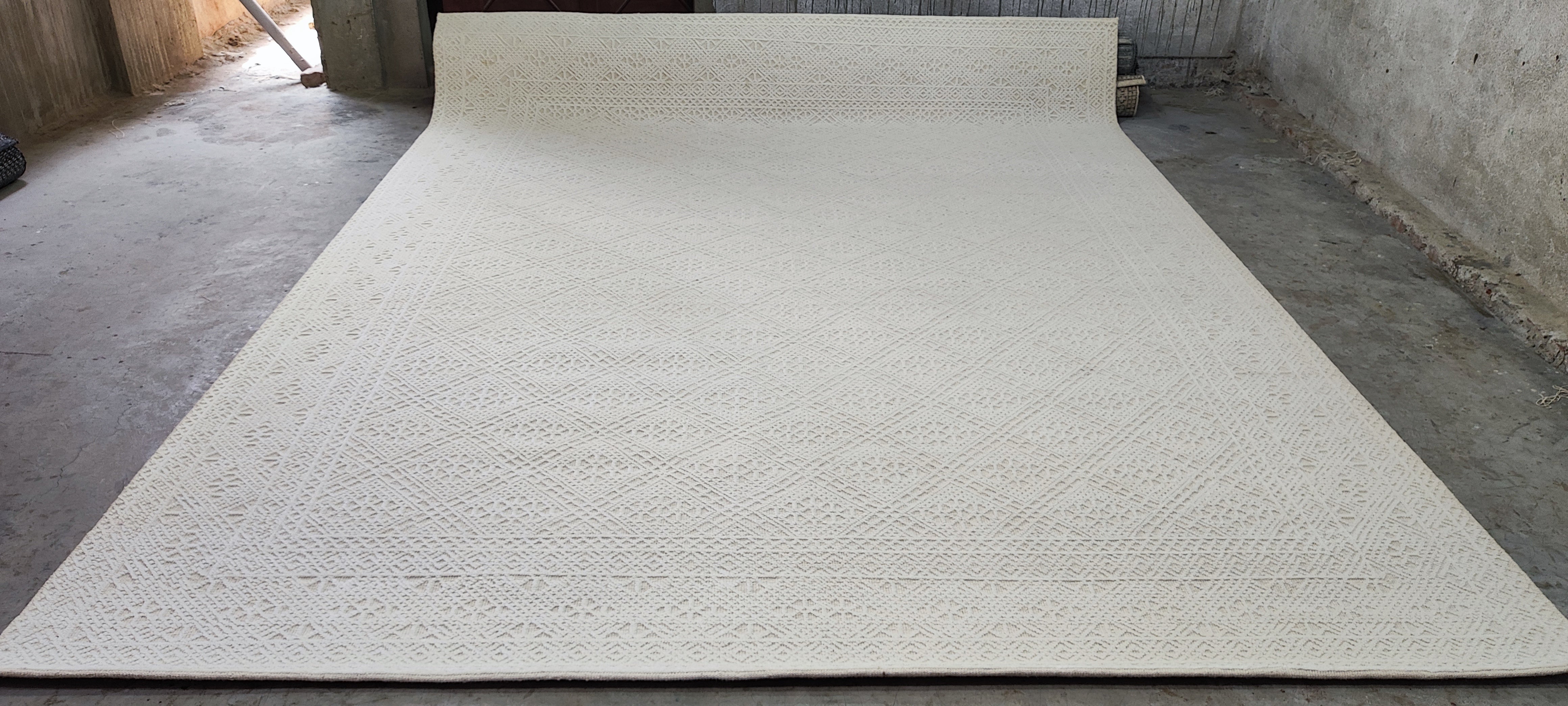 Giuliano 9x11.9 Hand-Knotted Ivory Modern