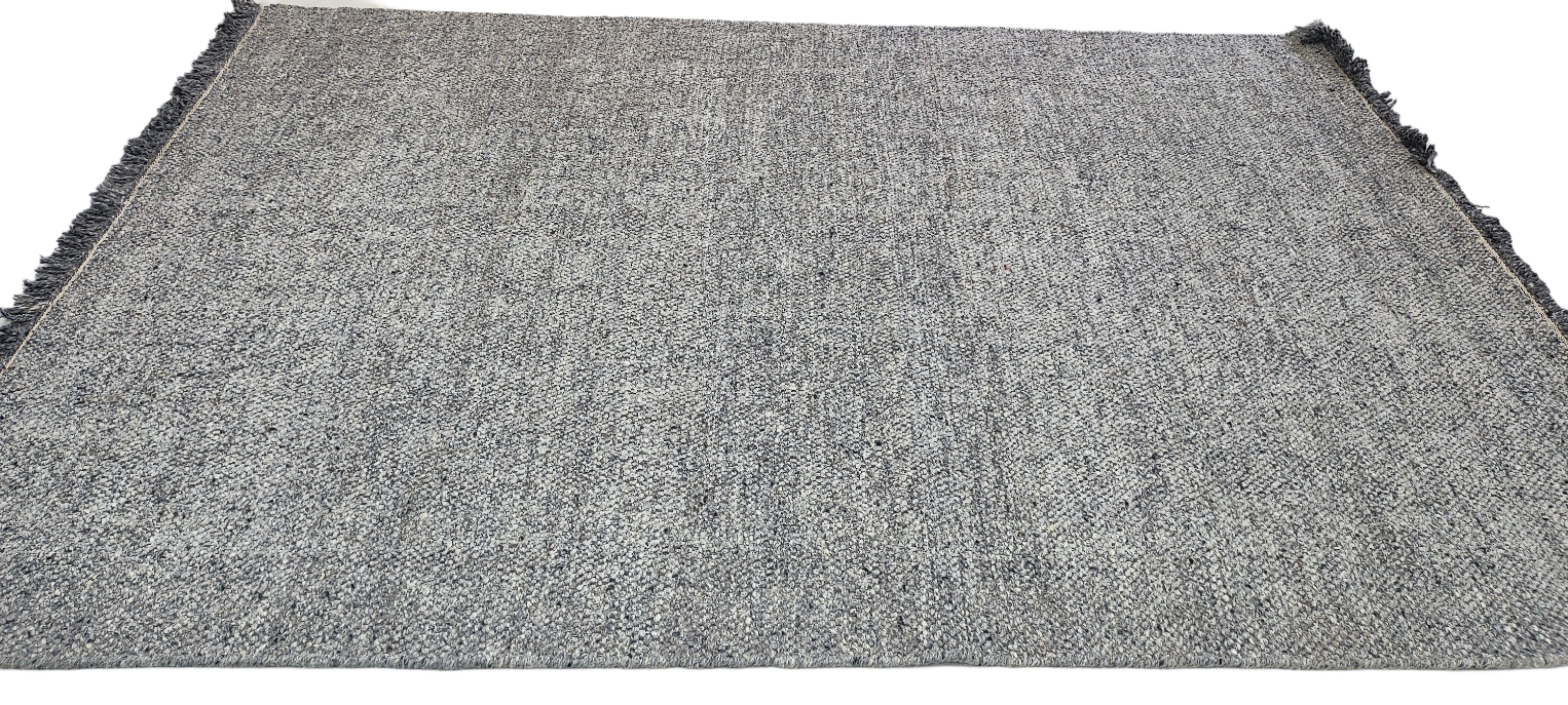 Fred 5.3x7.6 Hand-Woven Durrie Grey