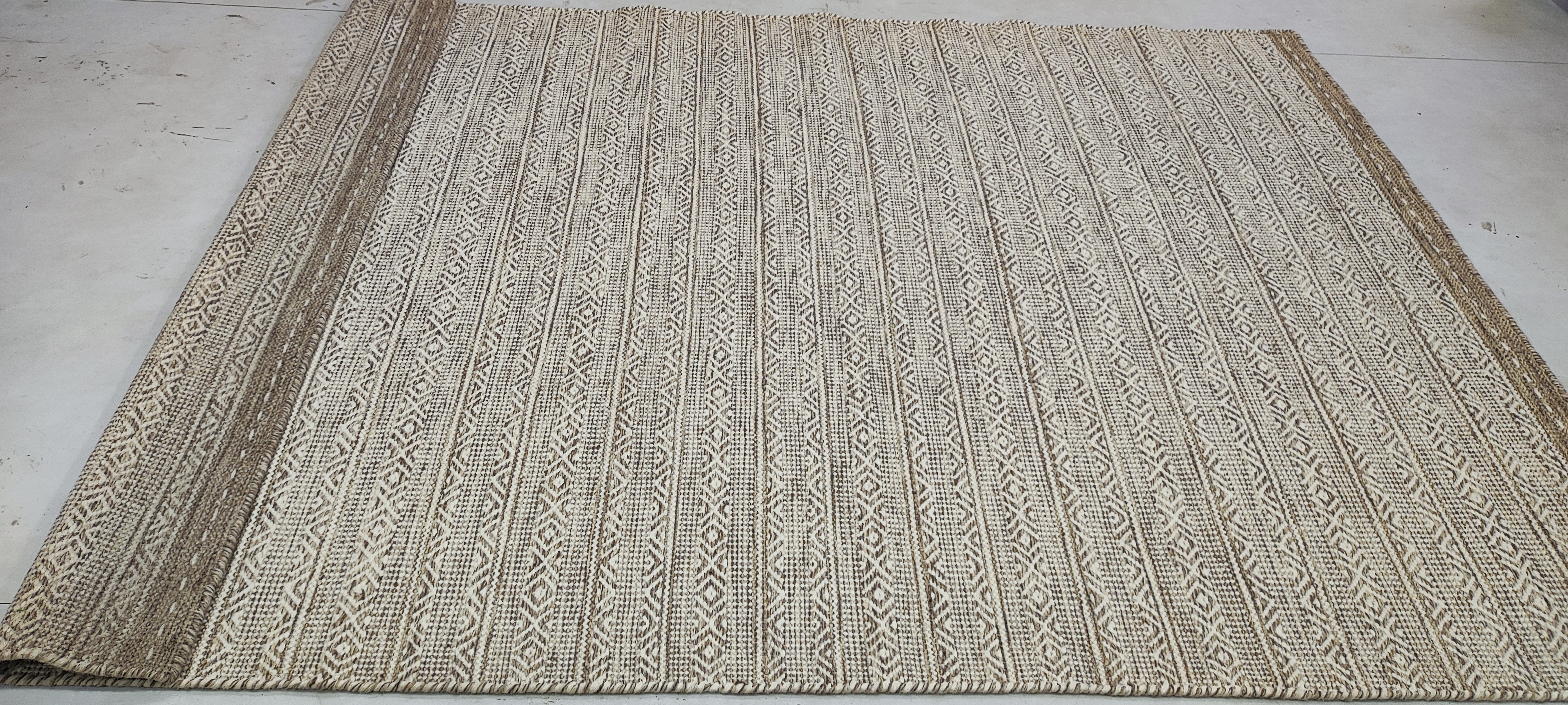 Ian Ziering 5.6x7.6 Hand-Woven Durrie Beige Mix