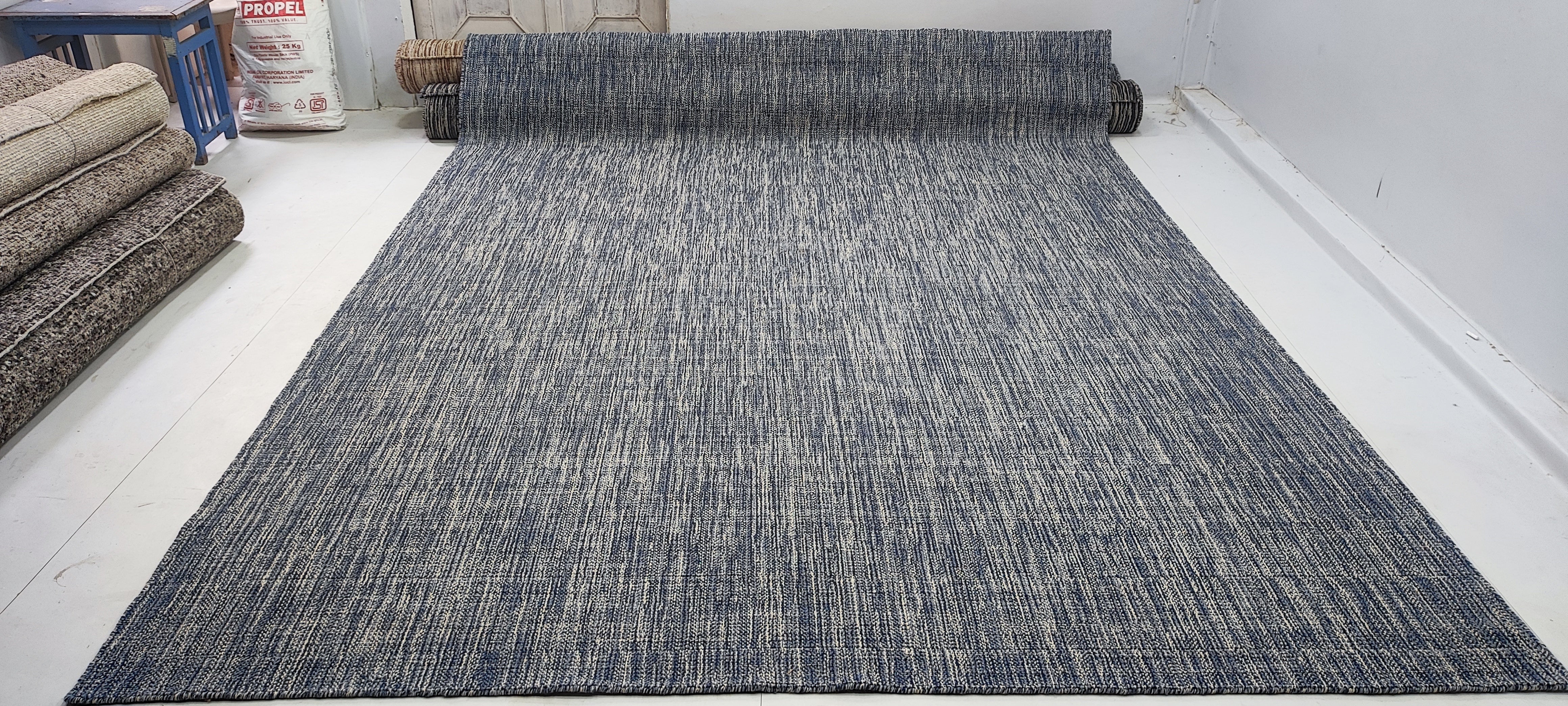 Marvel 8x10 Hand-Woven Durrie Textured Blue