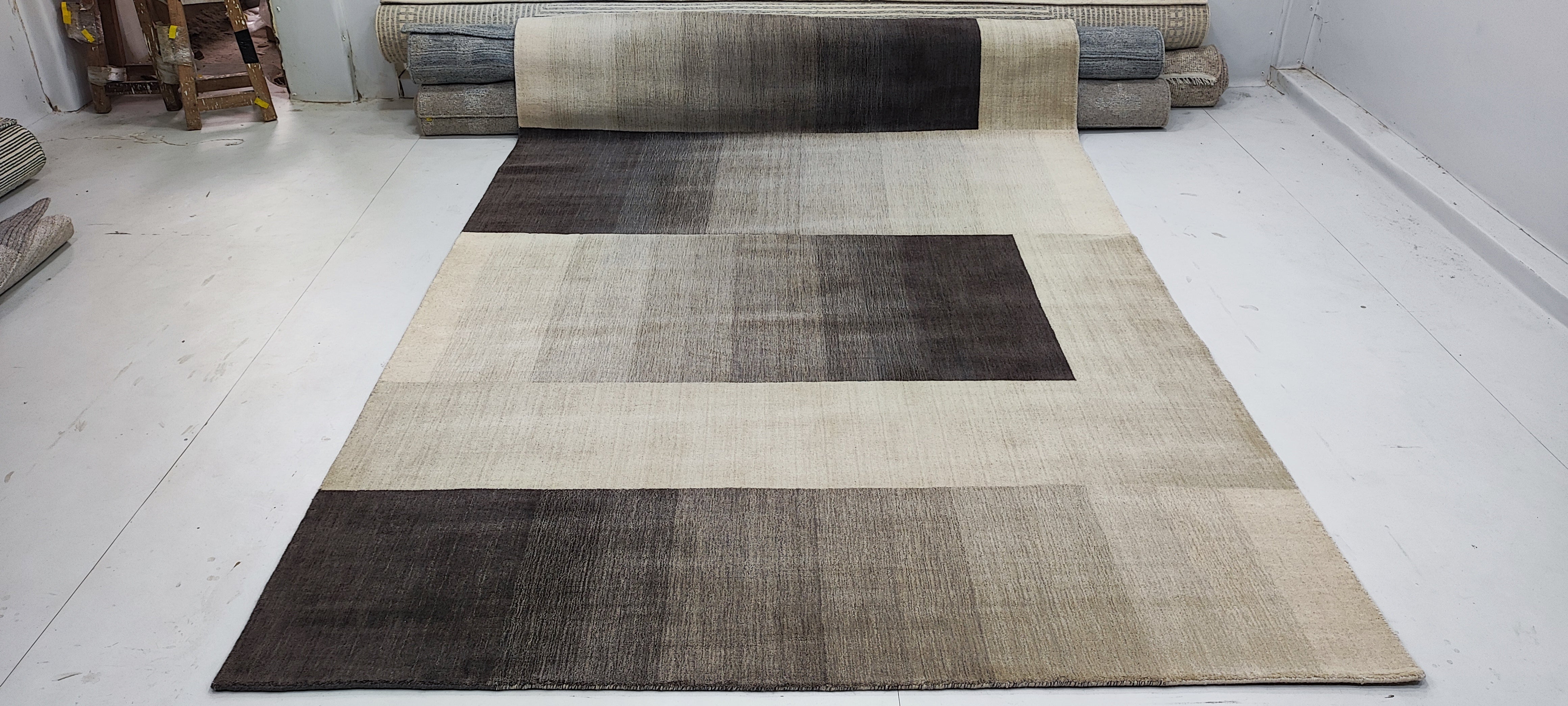 Mansker 6.9x10 Hand-Woven Modern Brown and Grey