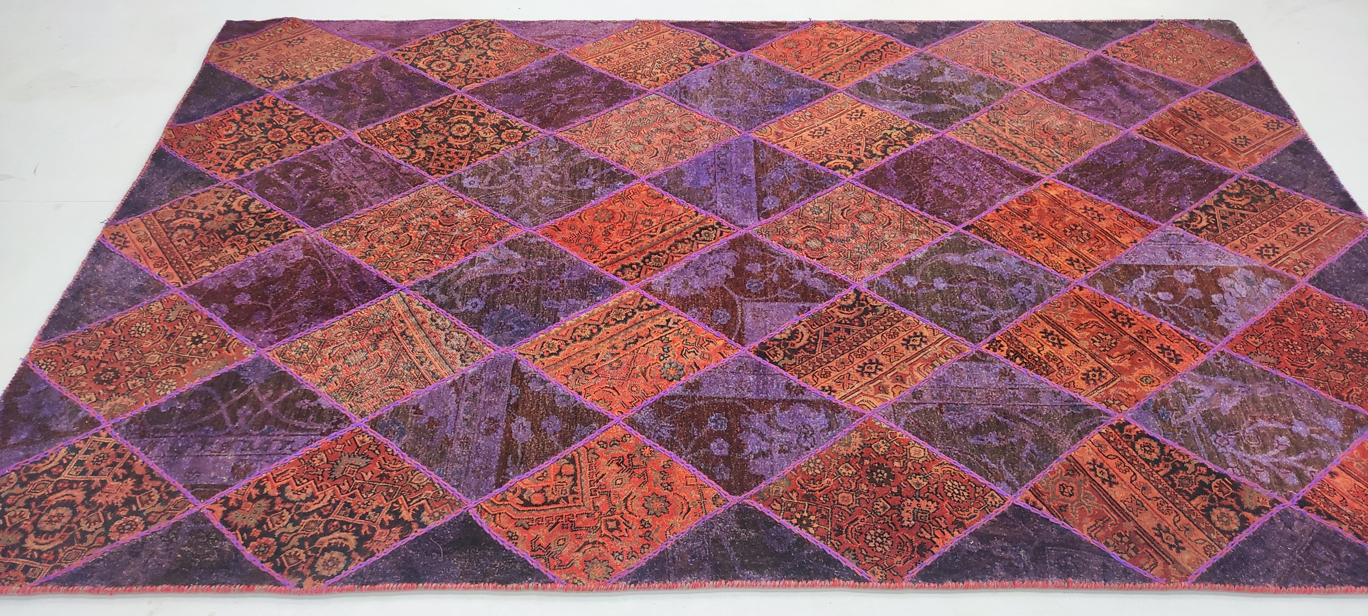 Byron Velvick 5x8.Hand-Knotted Modern Pink and Purple