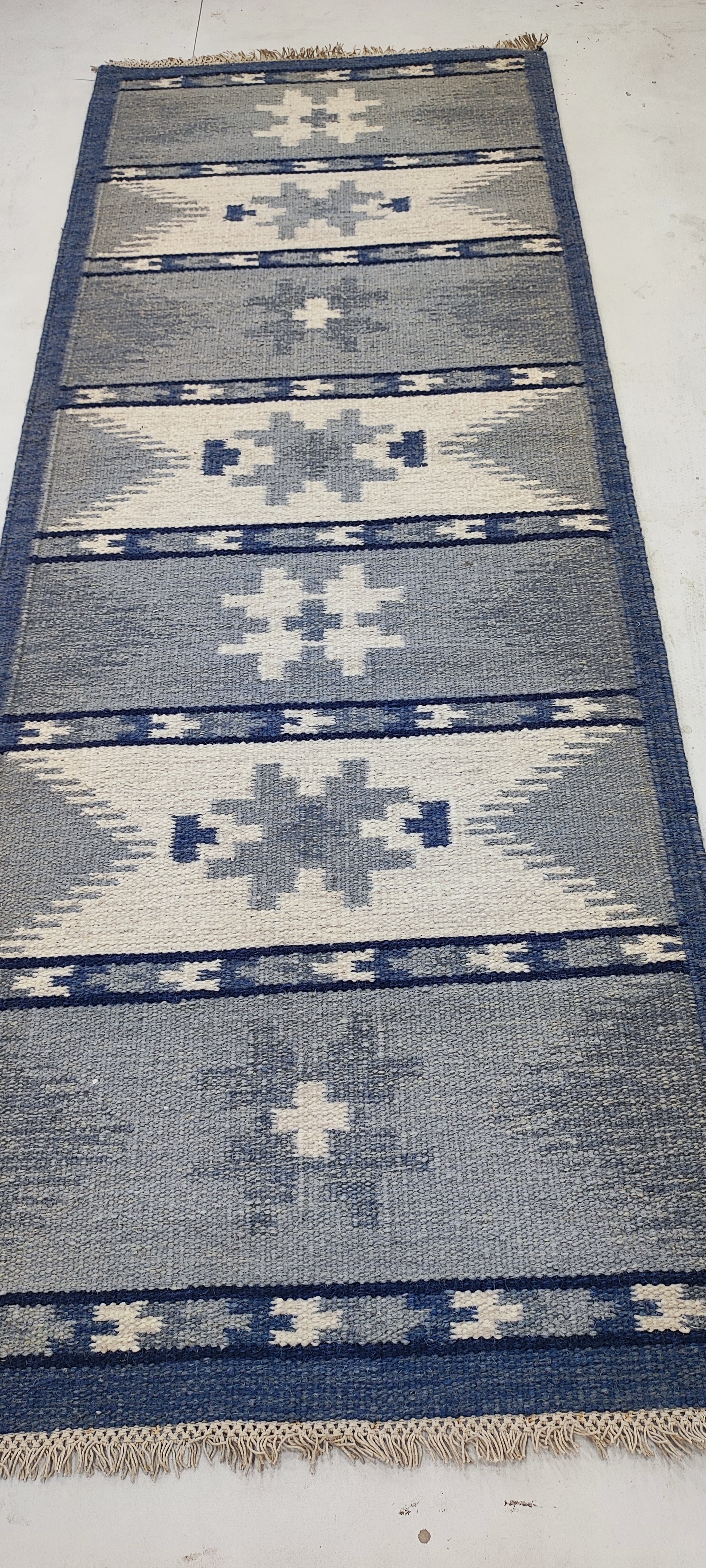 Matt Oberg 2.9x7.9 Hand-woven Durrie Runner (Multiple Colors)