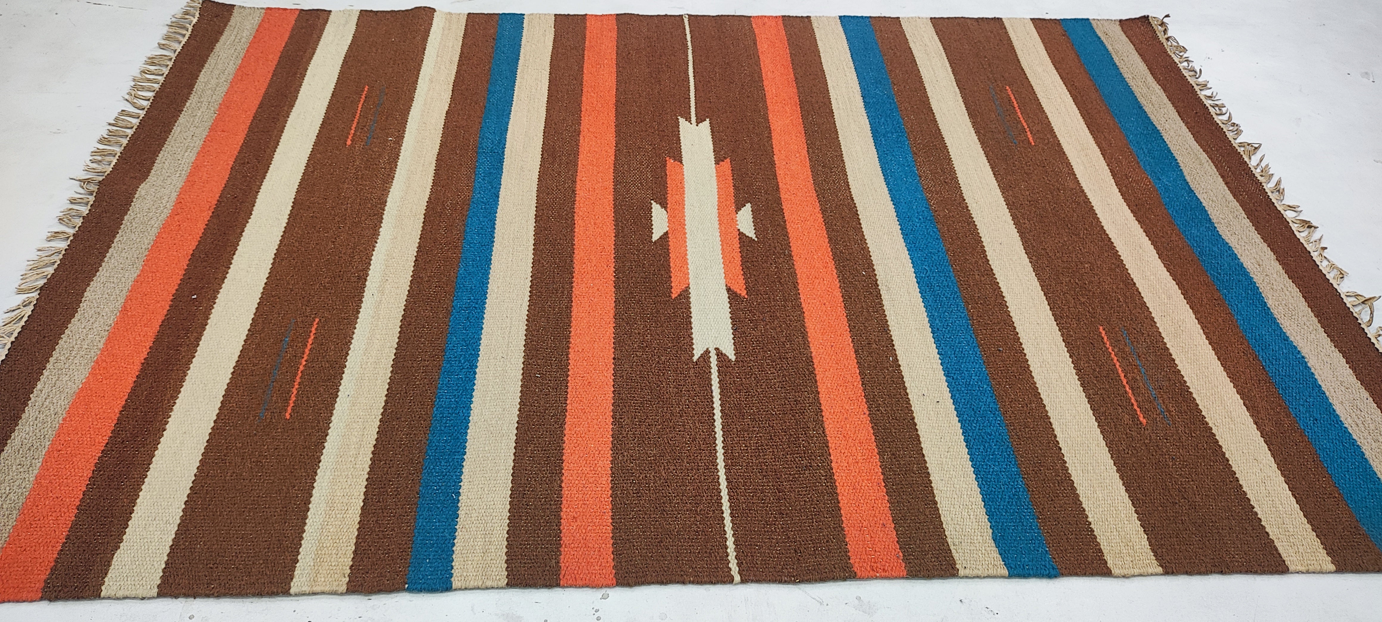 Michael Hitchcock 4x6 Striped Hand-woven Durrie Rug (Multiple Colors)