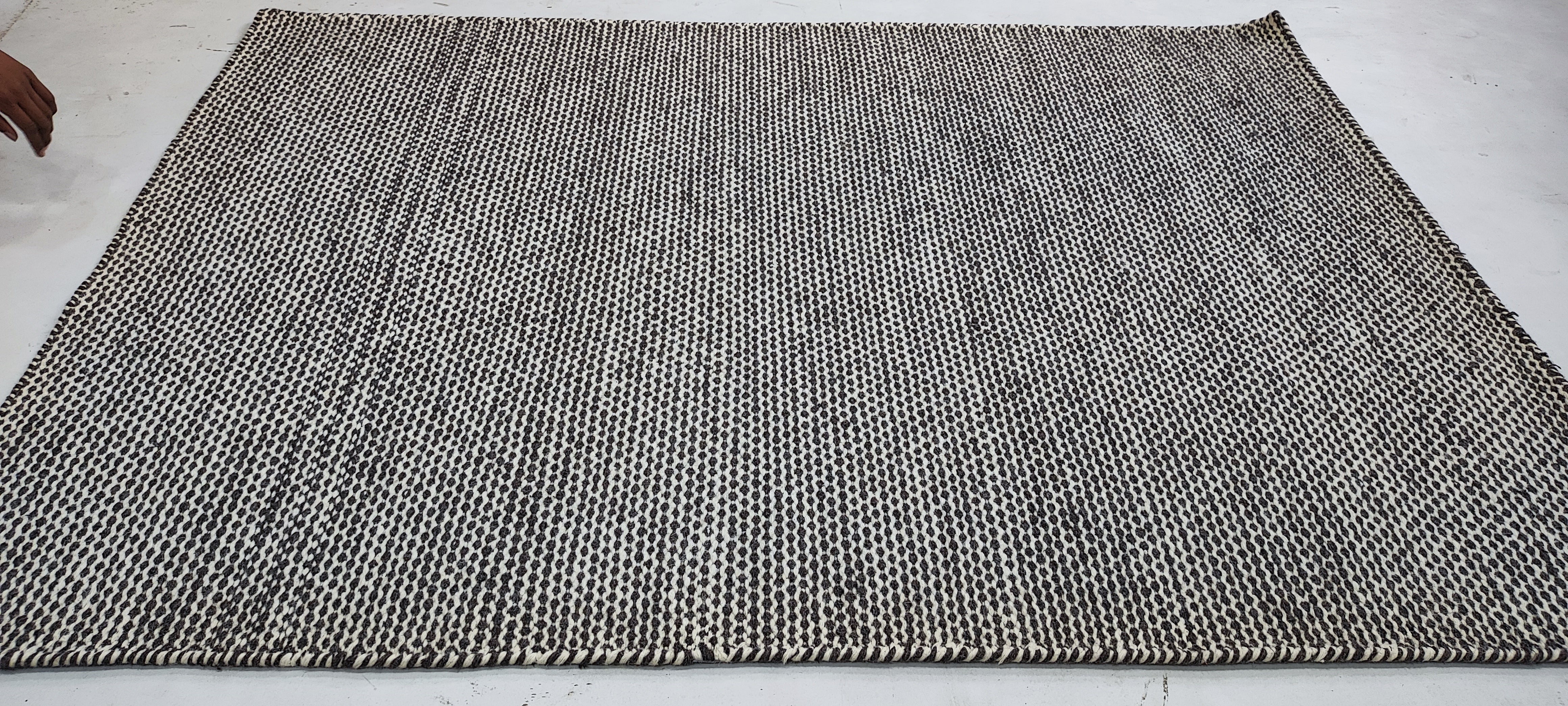 Iian Roklav Hand-woven Durrie Rug (Multiple Colors and Sizes)