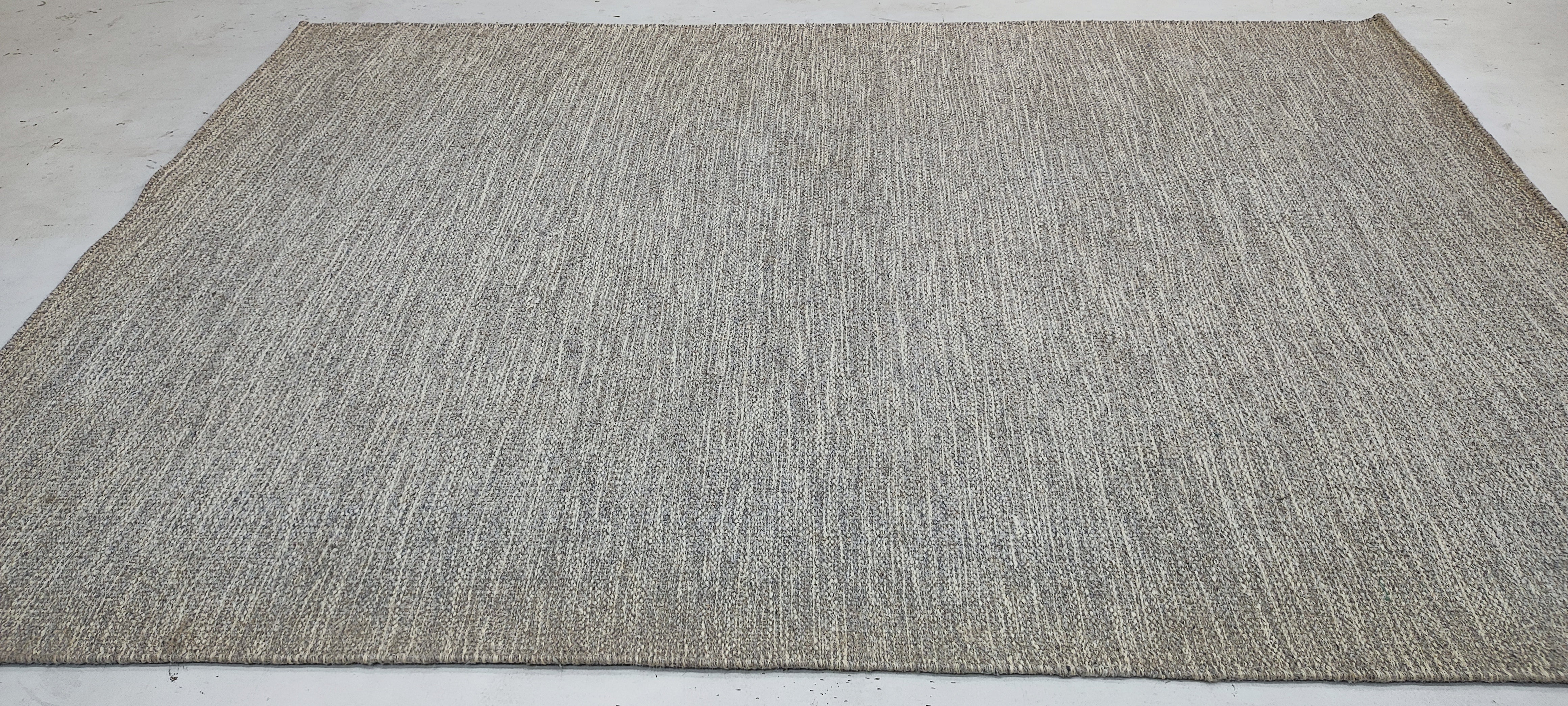 Sasha Roklav 6.9x9.9 Grey Hand-woven Durrie Rug