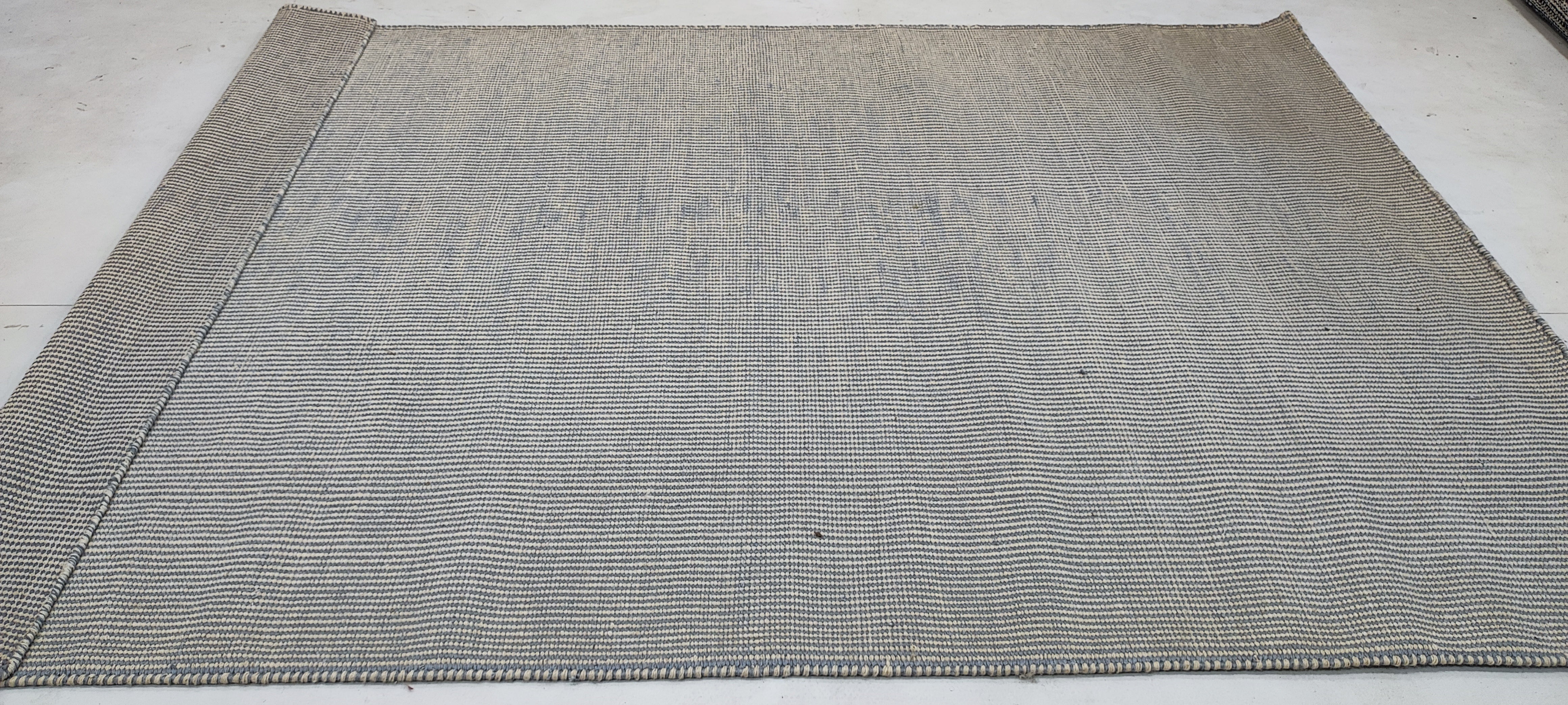 Alan 5.3x7.6 Hand-Woven Durrie Ivory and Light Blue