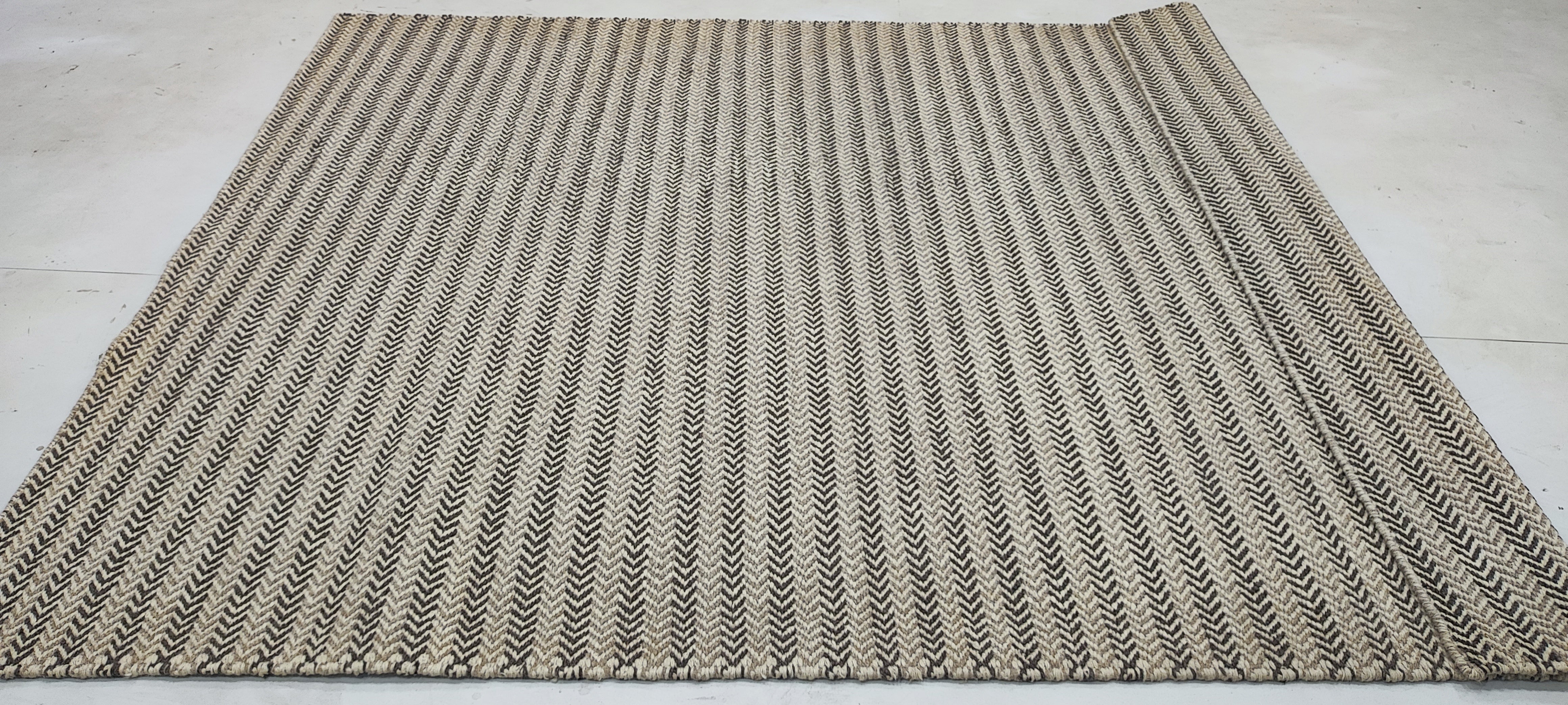 Ramirez 5.6x7 Hand-Woven Durrie Beige Mix