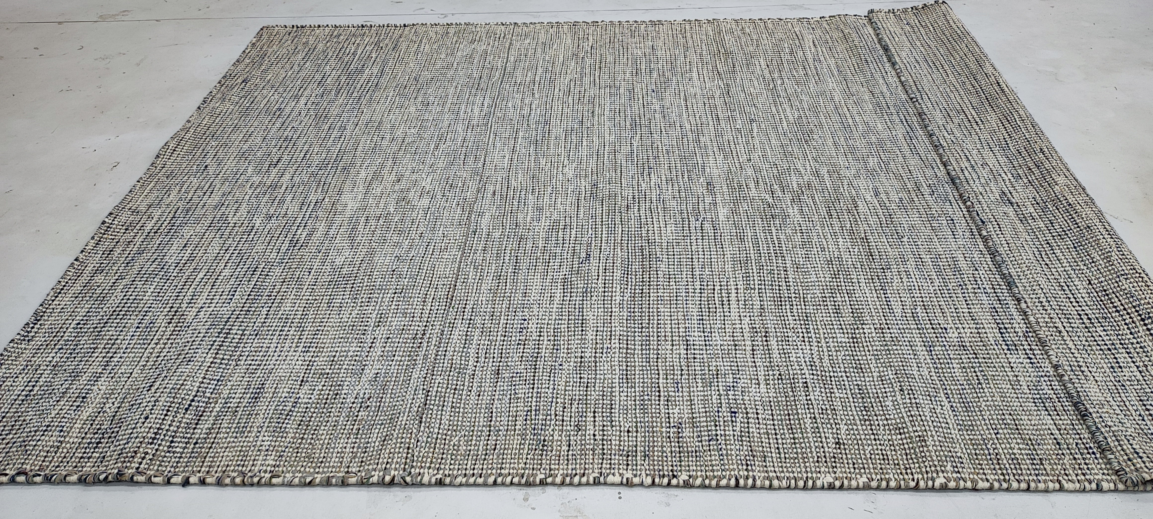 Karl Urban Hand-woven Durrie Rug (Multiple Sizes & Colors)