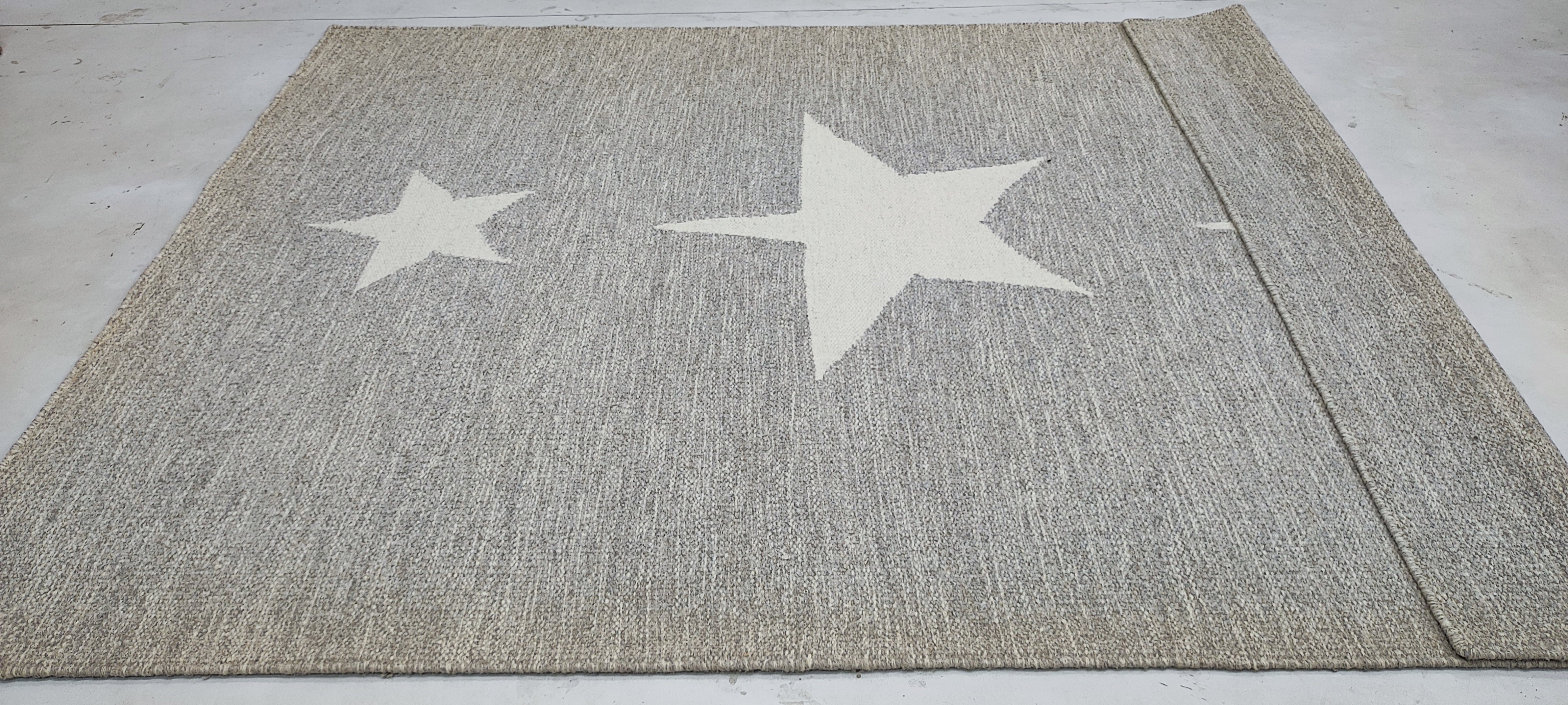 Billy Butcher 5.3x7.6 Beige Hand-woven Durrie Rug