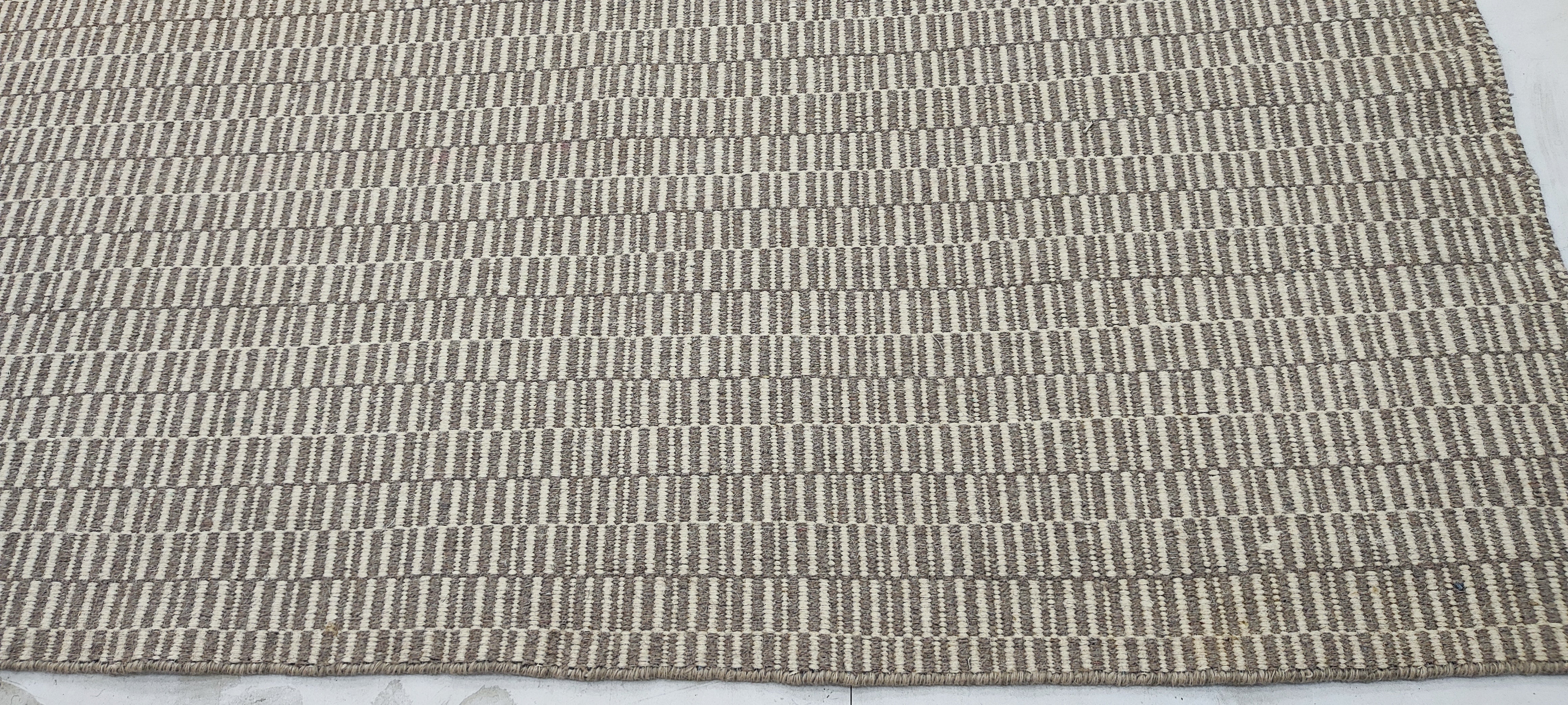 Chase Crawford Hand-woven Durrie Rug (Multiple Size & Color)