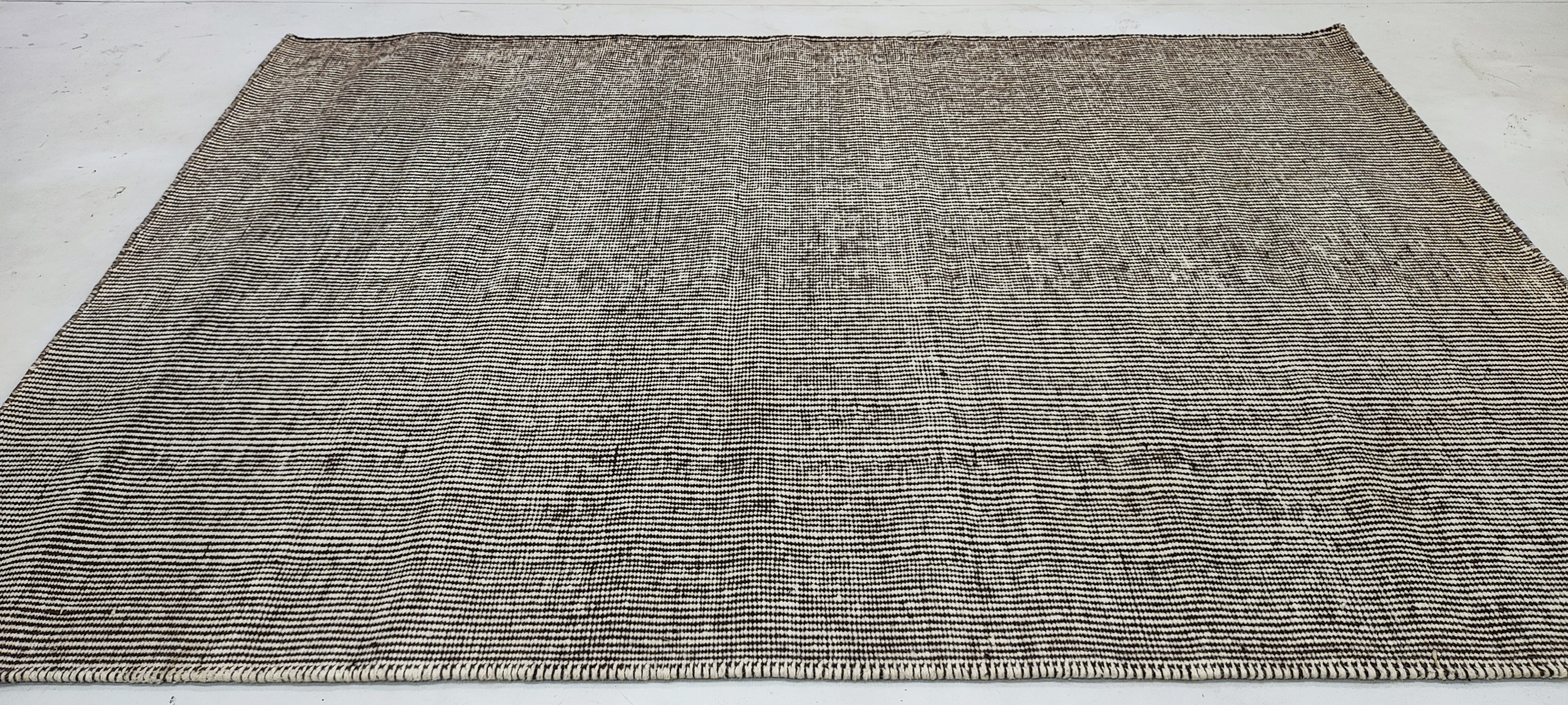 Nathan Mitchell Hand-woven Durrie Rug (Multiple Colors & Sizes)