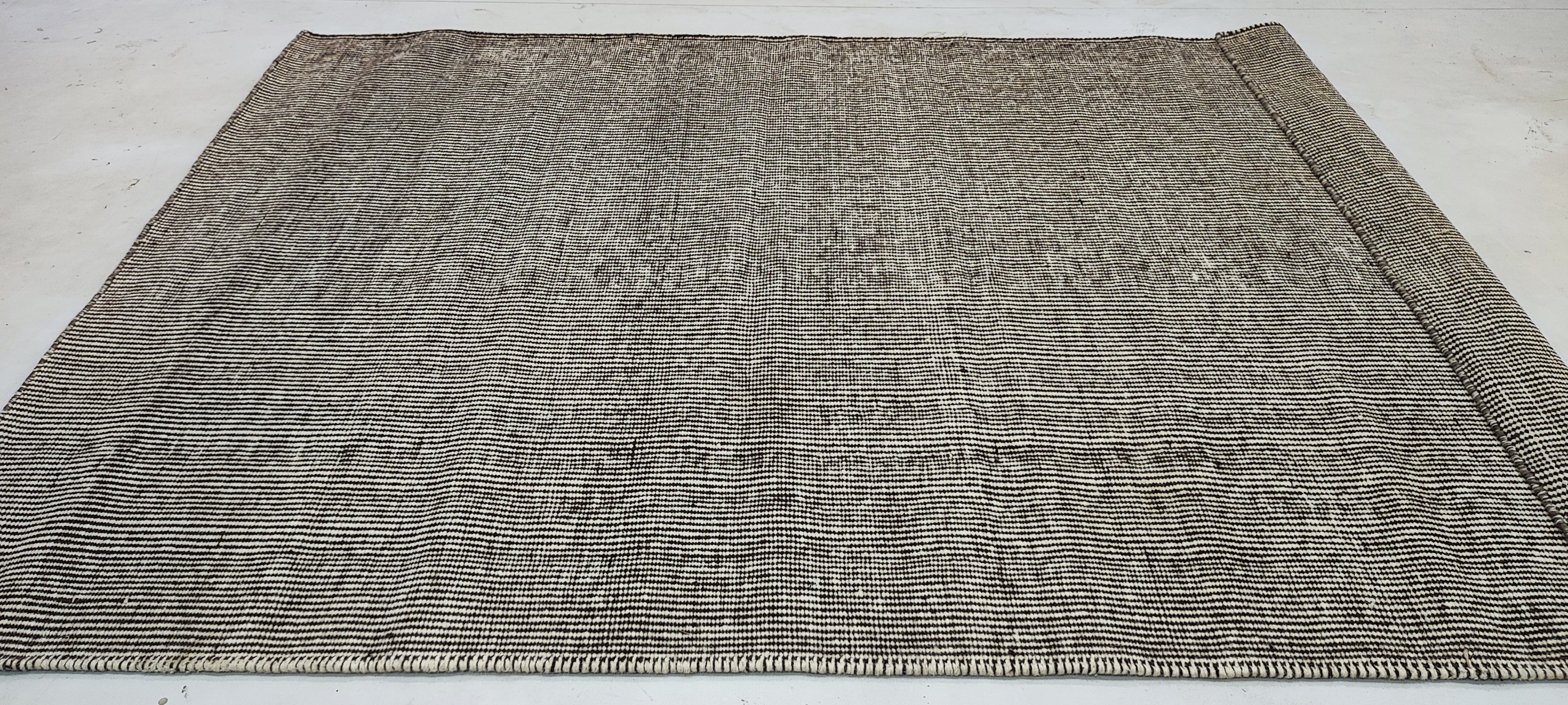 Nathan Mitchell Hand-woven Durrie Rug (Multiple Colors & Sizes)