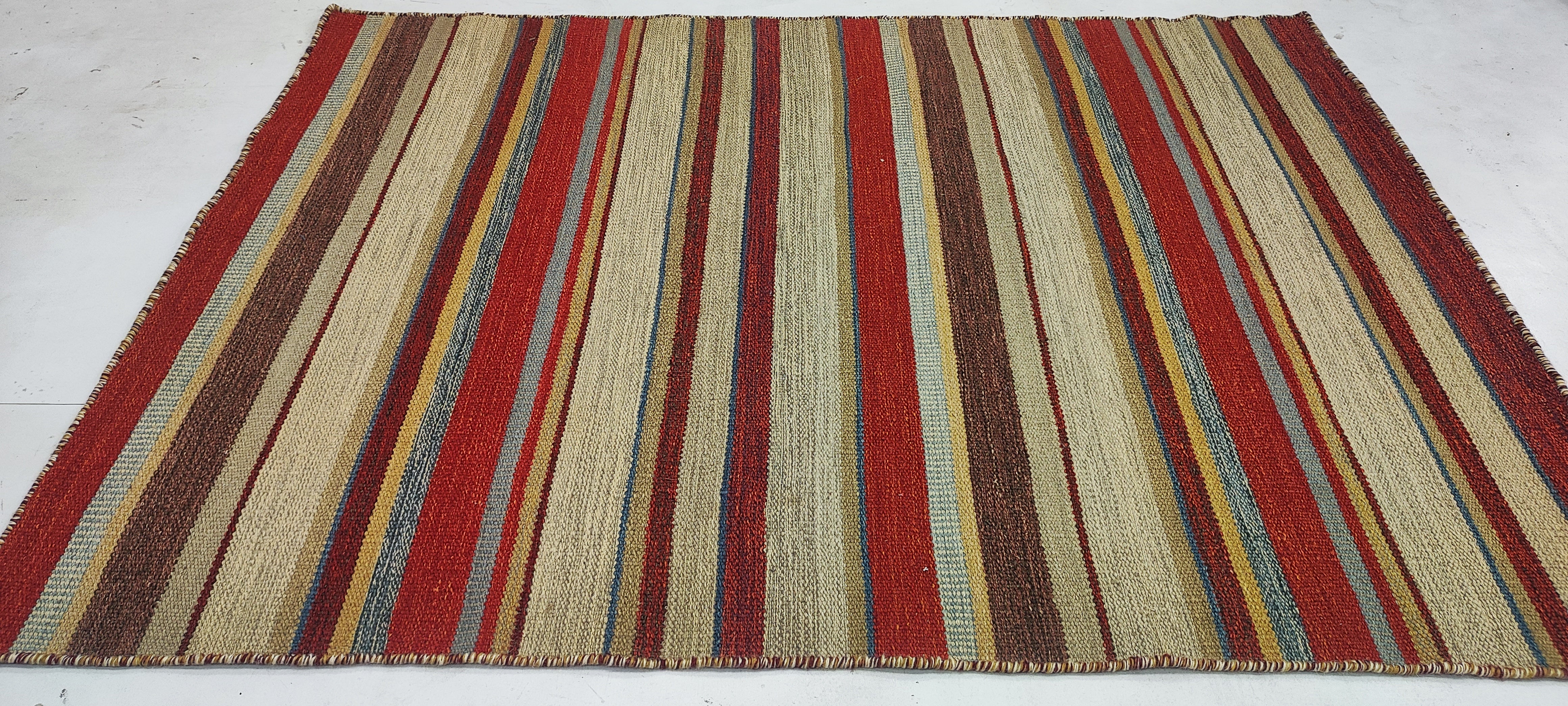 Simon Pegg 4x6 Hand-woven Durrie Rug (Multiple Colors)