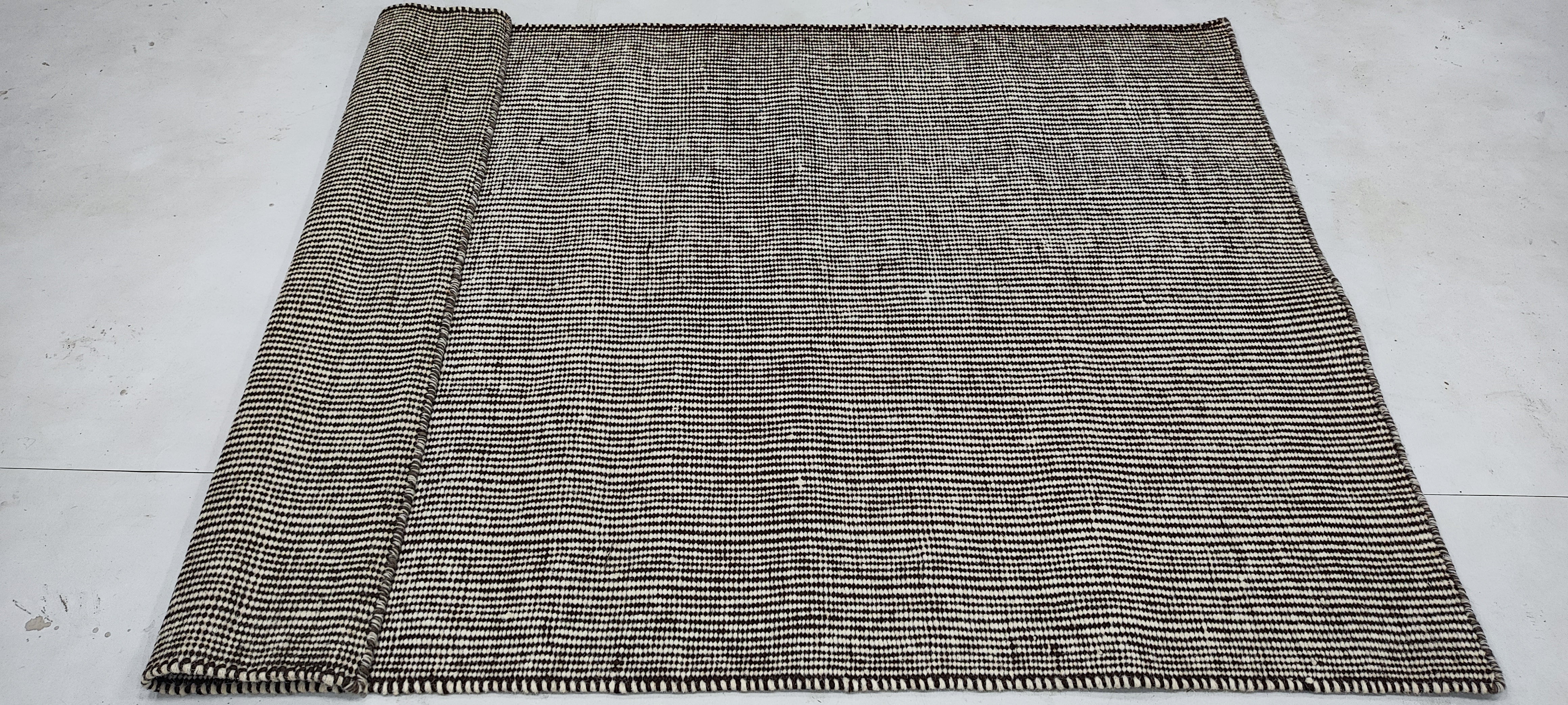 Giancarlo Esposito 4x6 Hand-woven Durrie Rug (Multiple Colors)