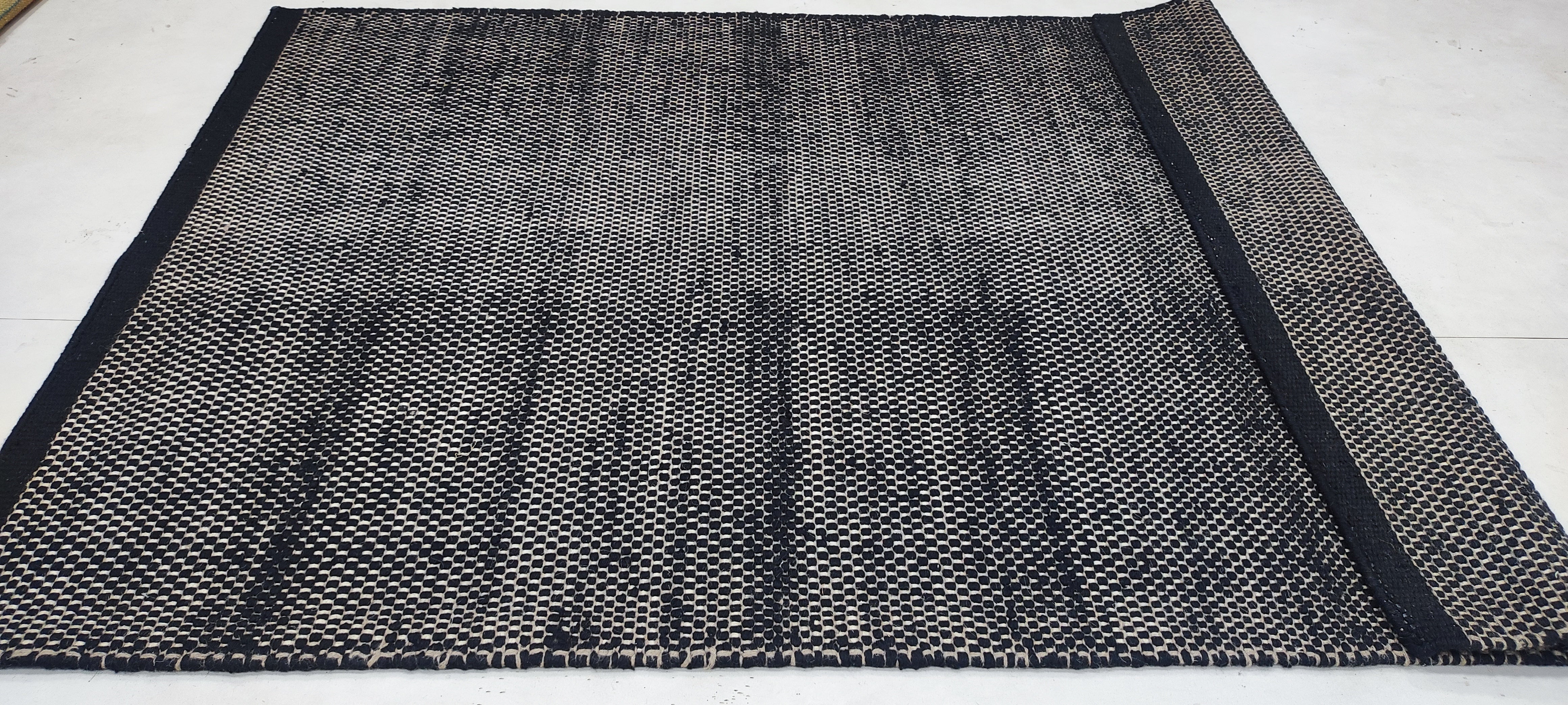 Translucent 4.6x6.6 Hand-woven Durrie Rug (Multiple Colors)