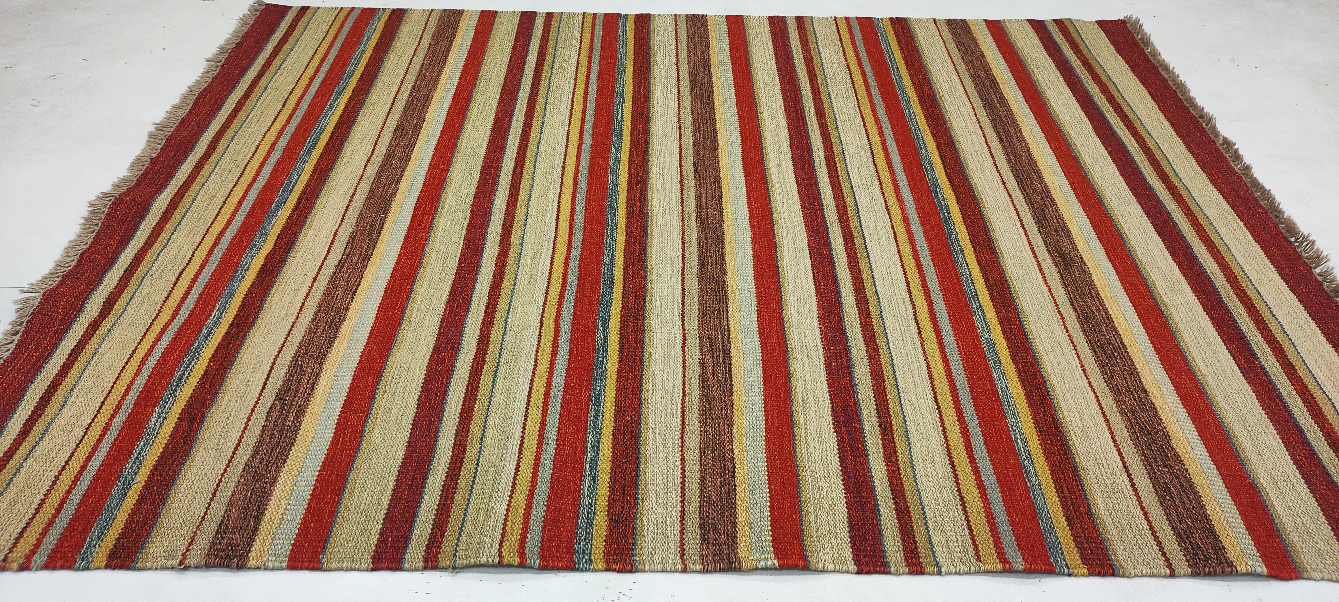 Jeffrey Dean Morgan Hand-woven Durrie Rug (Multiple Colors & Sizes)