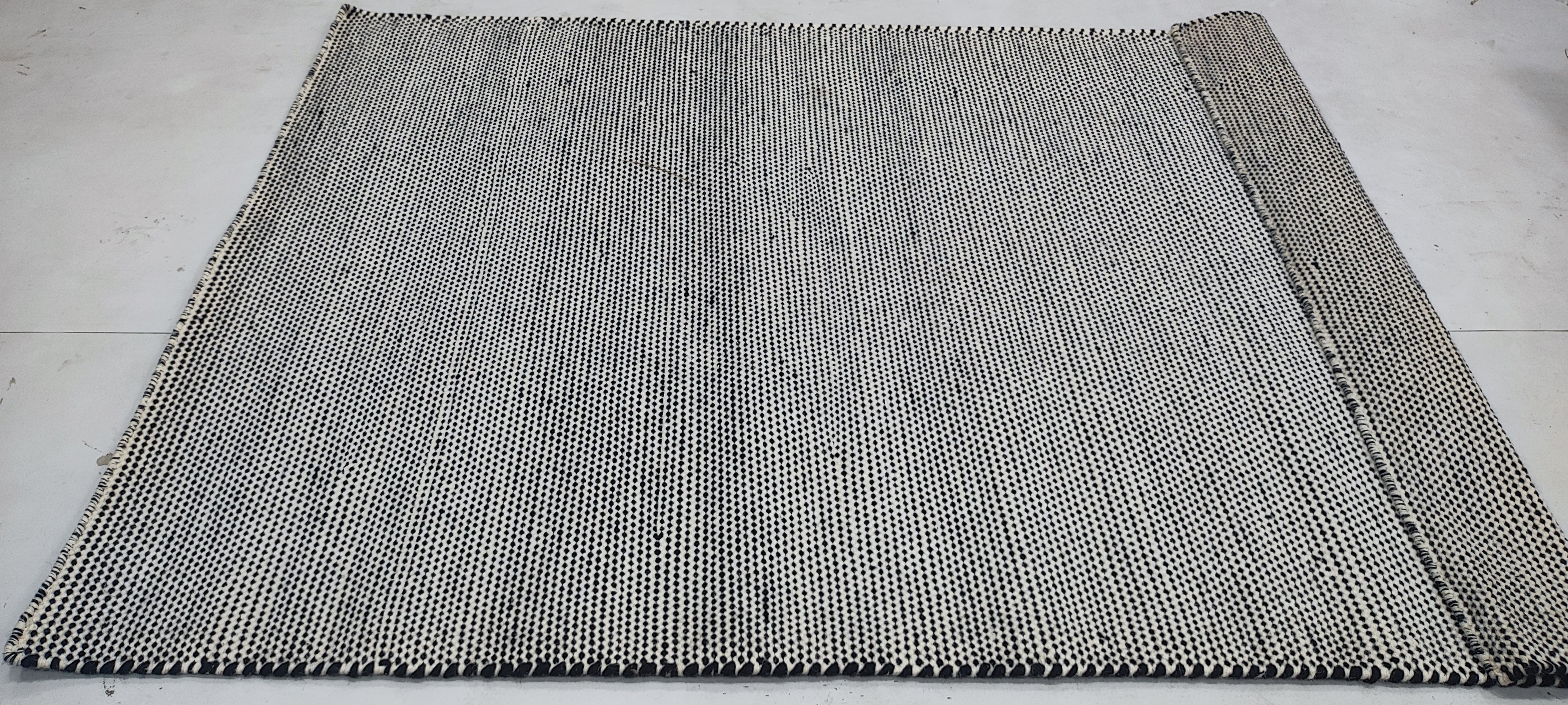 Joel Osment 4x5.9 Hand-woven Grey Durrie Rug