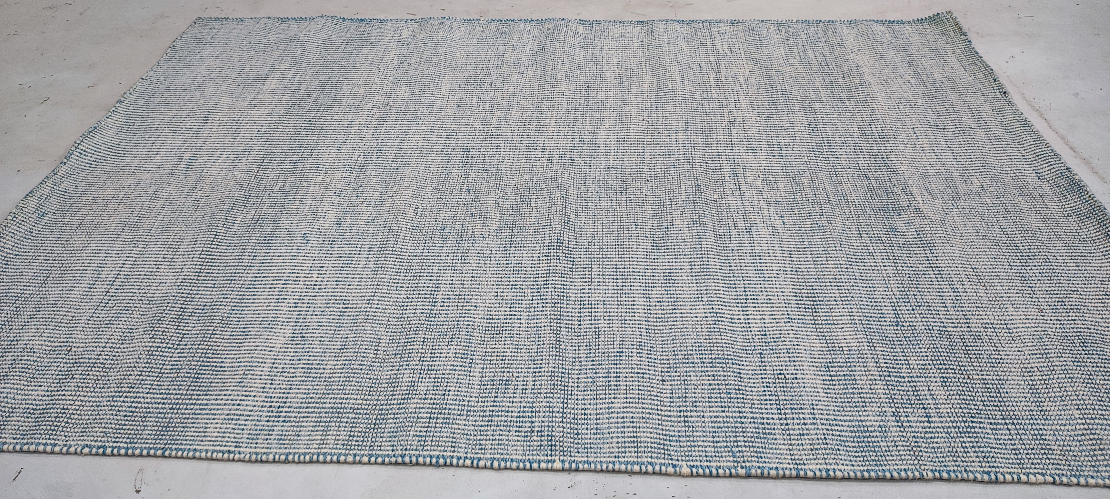 NAME 5.3x7.6 Hand-woven Durrie Rug (Multiple Colors)