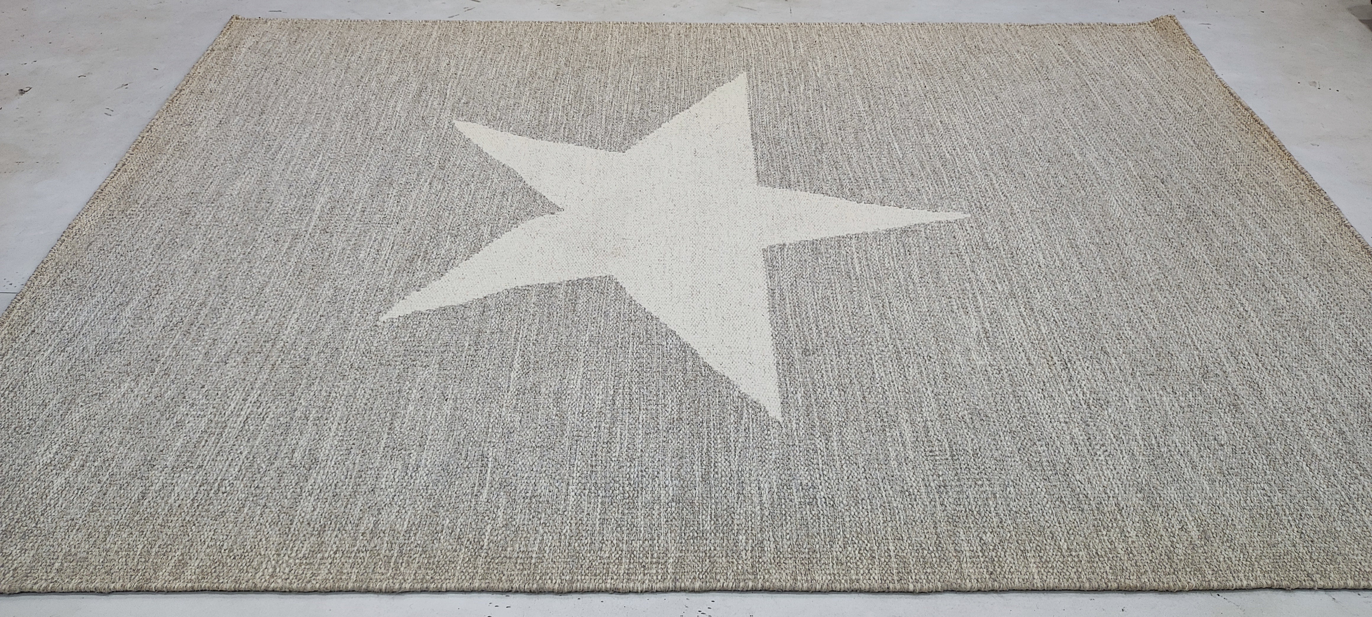 NAME 5.3x7.6 Hand-woven Durrie Rug (Multiple Styles)