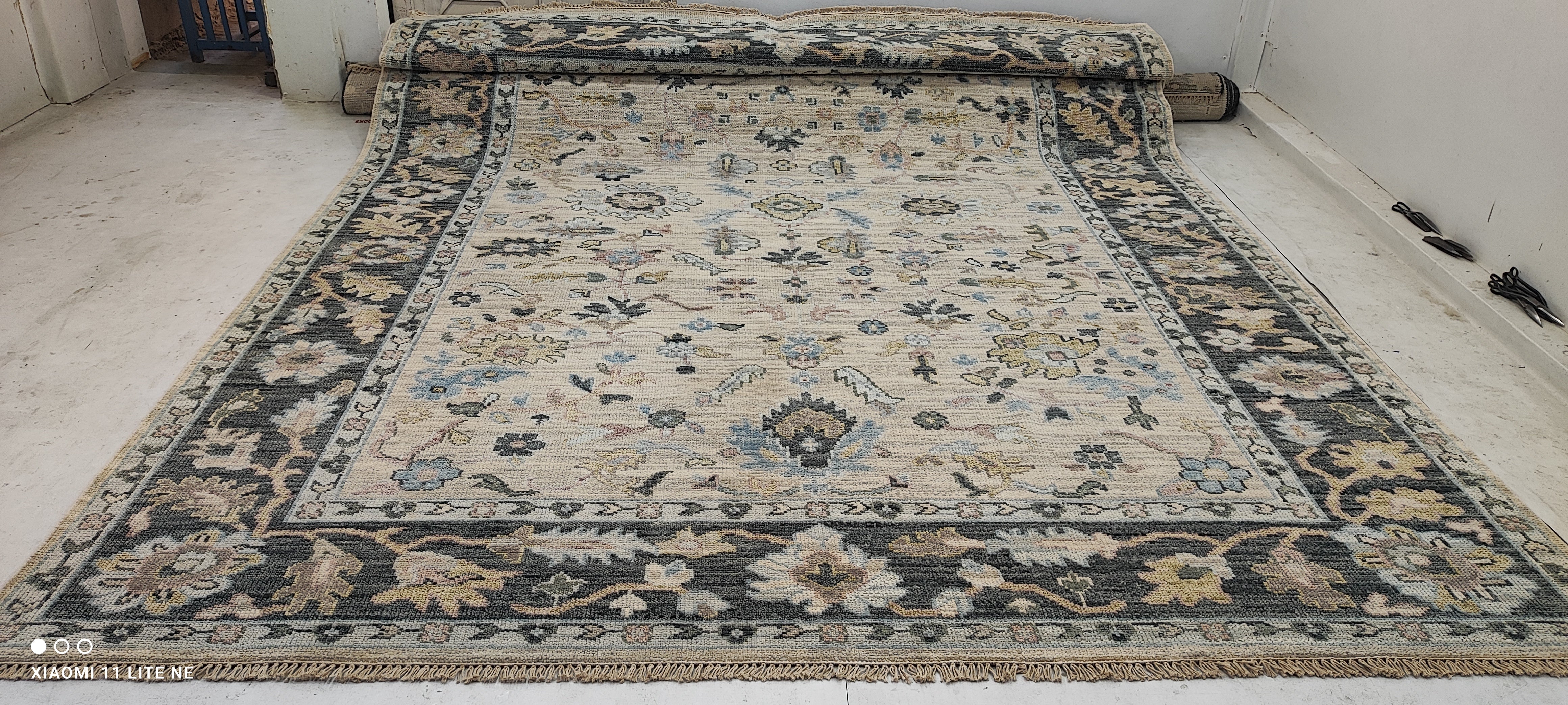 Jennifer Spence 10x14 Grey Hand-Knotted Oushak