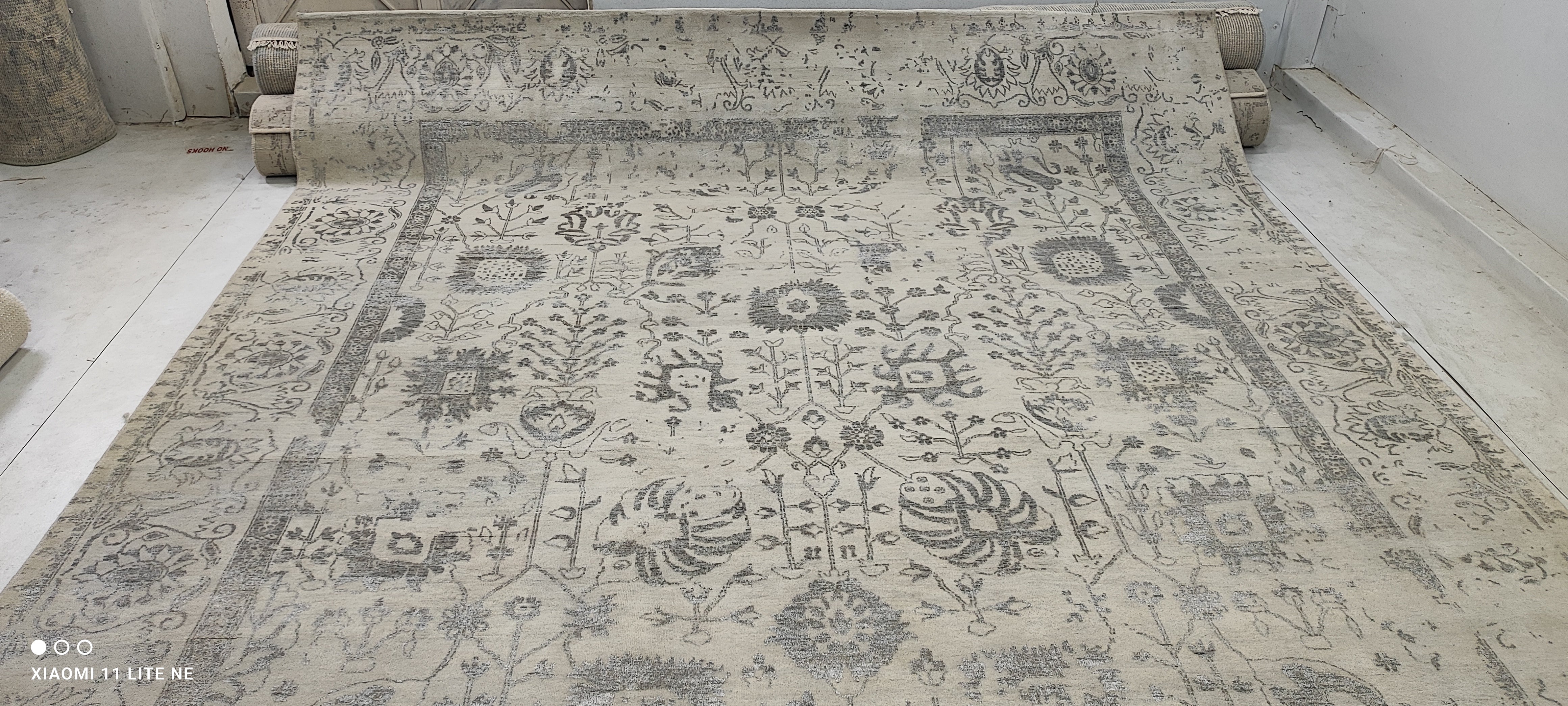 Elijah 9x12 Grey High-Low Hand-Knotted Modern Rug