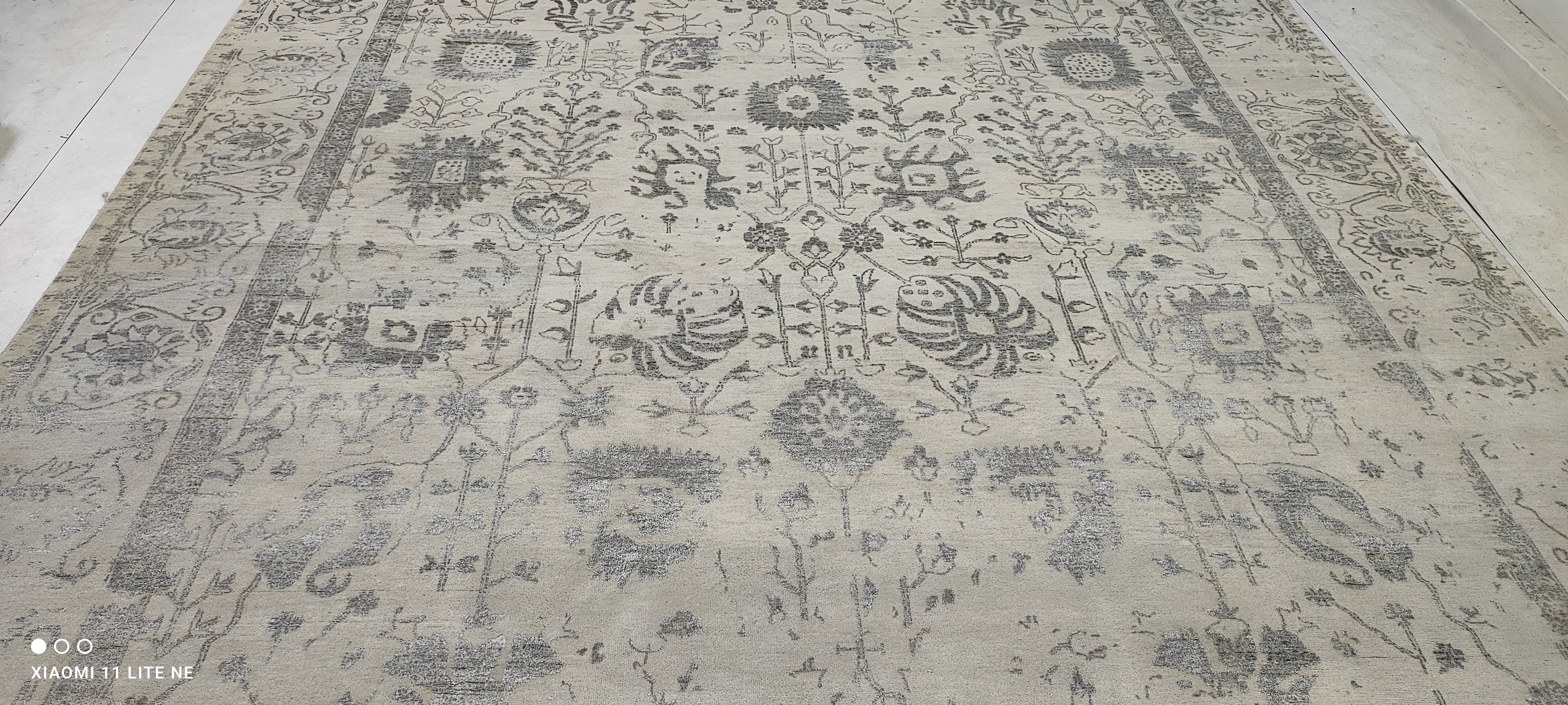 Elijah 9x12 Grey High-Low Hand-Knotted Modern Rug