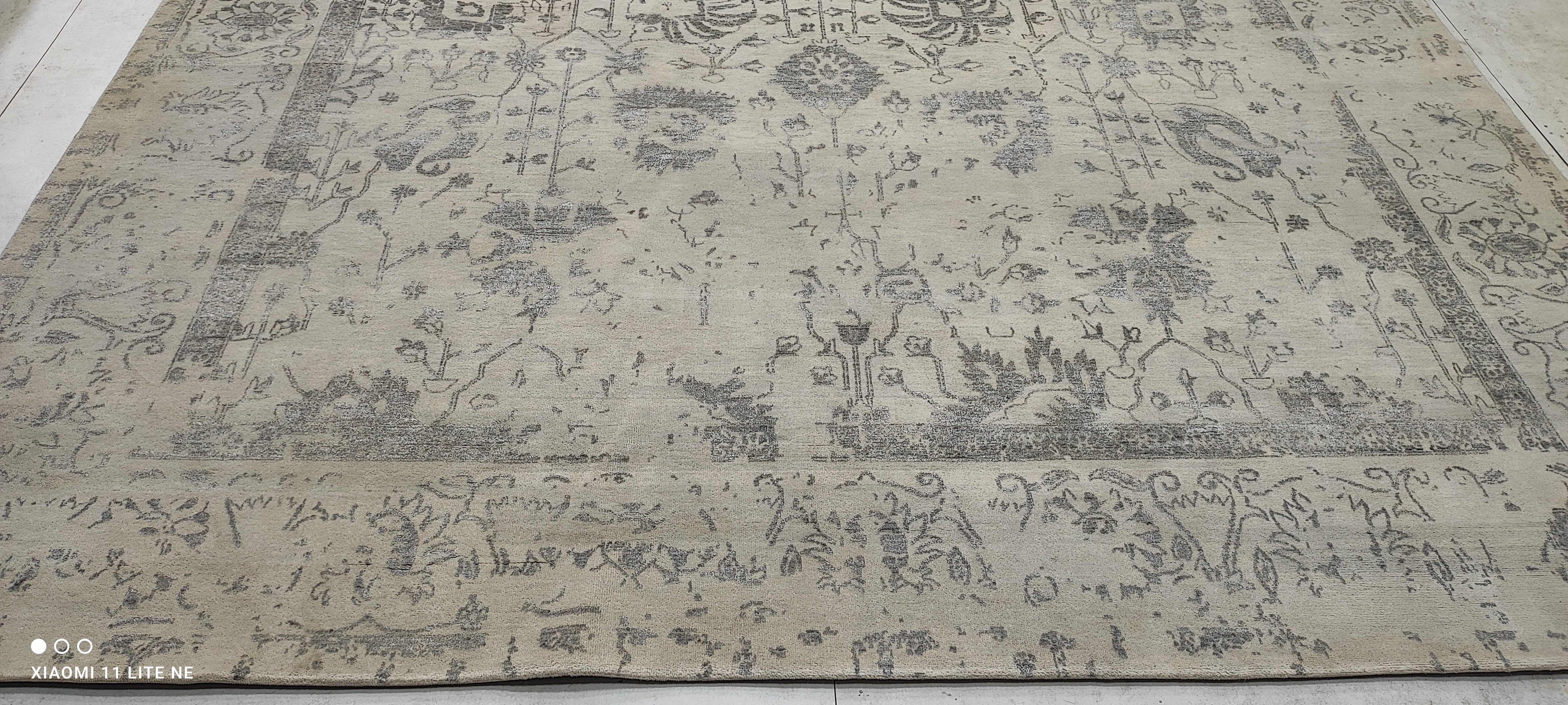 Elijah 9x12 Grey High-Low Hand-Knotted Modern Rug