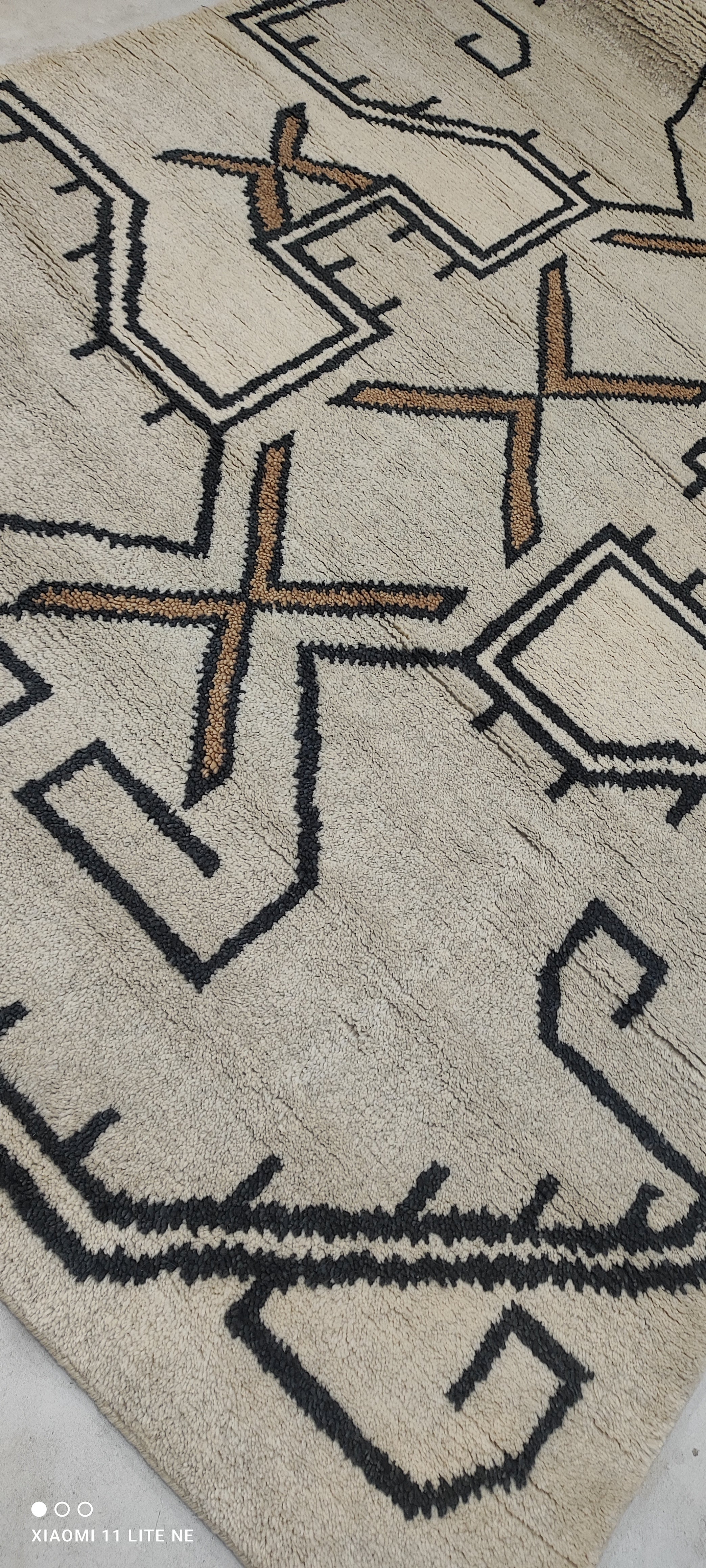 Jonathan Whitesell 6x9 Ivory Hand-Knotted Moroccan Style Rug