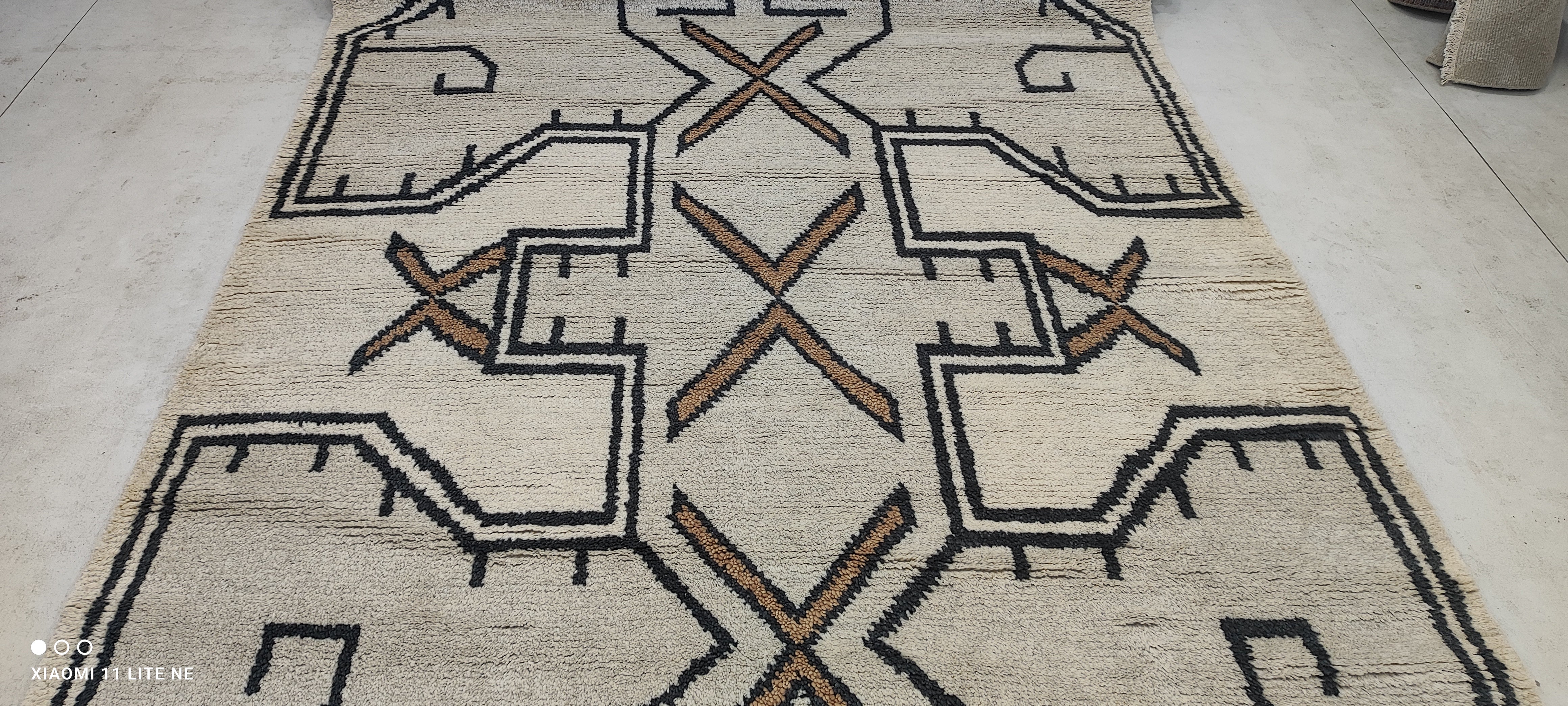 Jonathan Whitesell 6x9 Ivory Hand-Knotted Moroccan Style Rug
