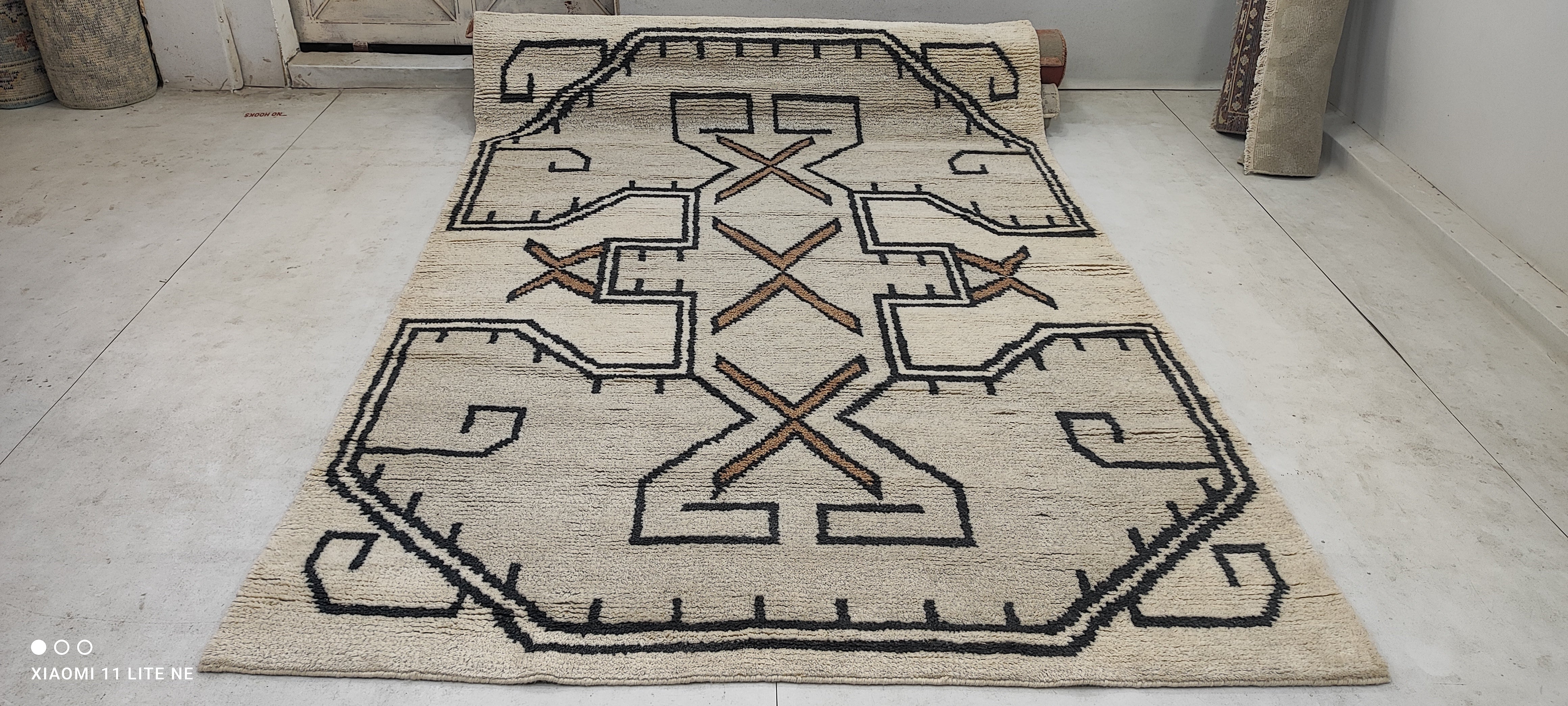 Jonathan Whitesell 6x9 Ivory Hand-Knotted Moroccan Style Rug
