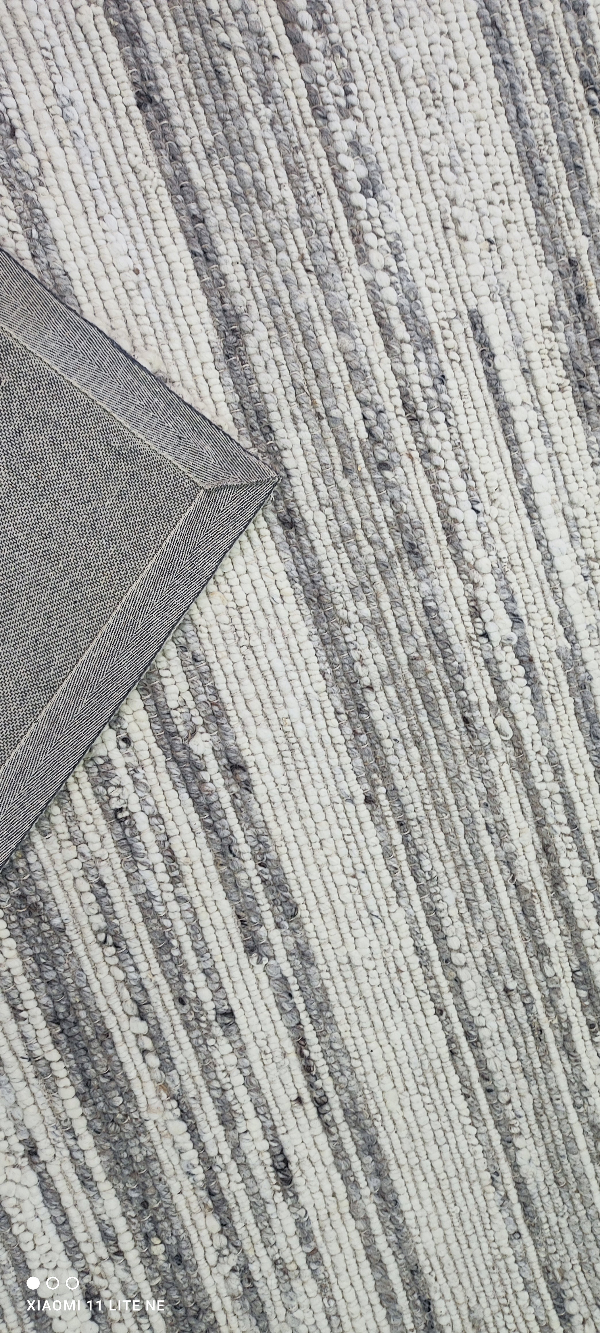 Aven Jones 10.3x14.3 Grey Handwoven Modern Rug
