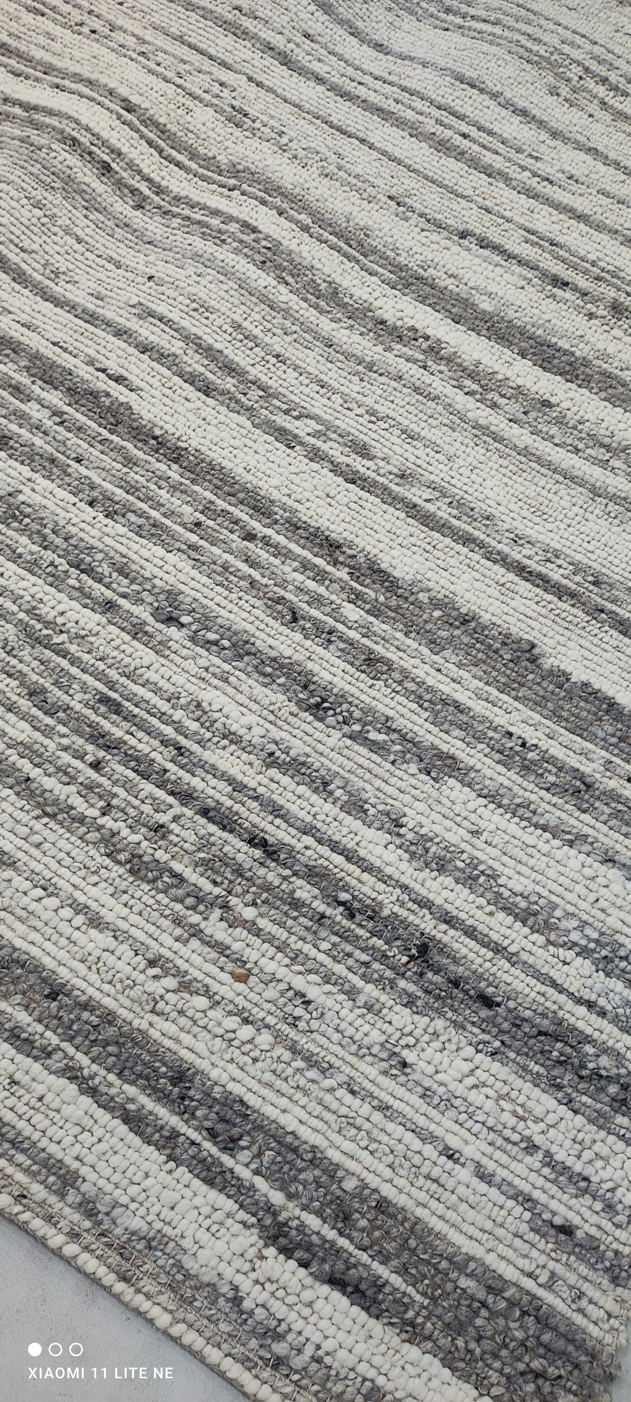 Aven Jones 10.3x14.3 Grey Handwoven Modern Rug