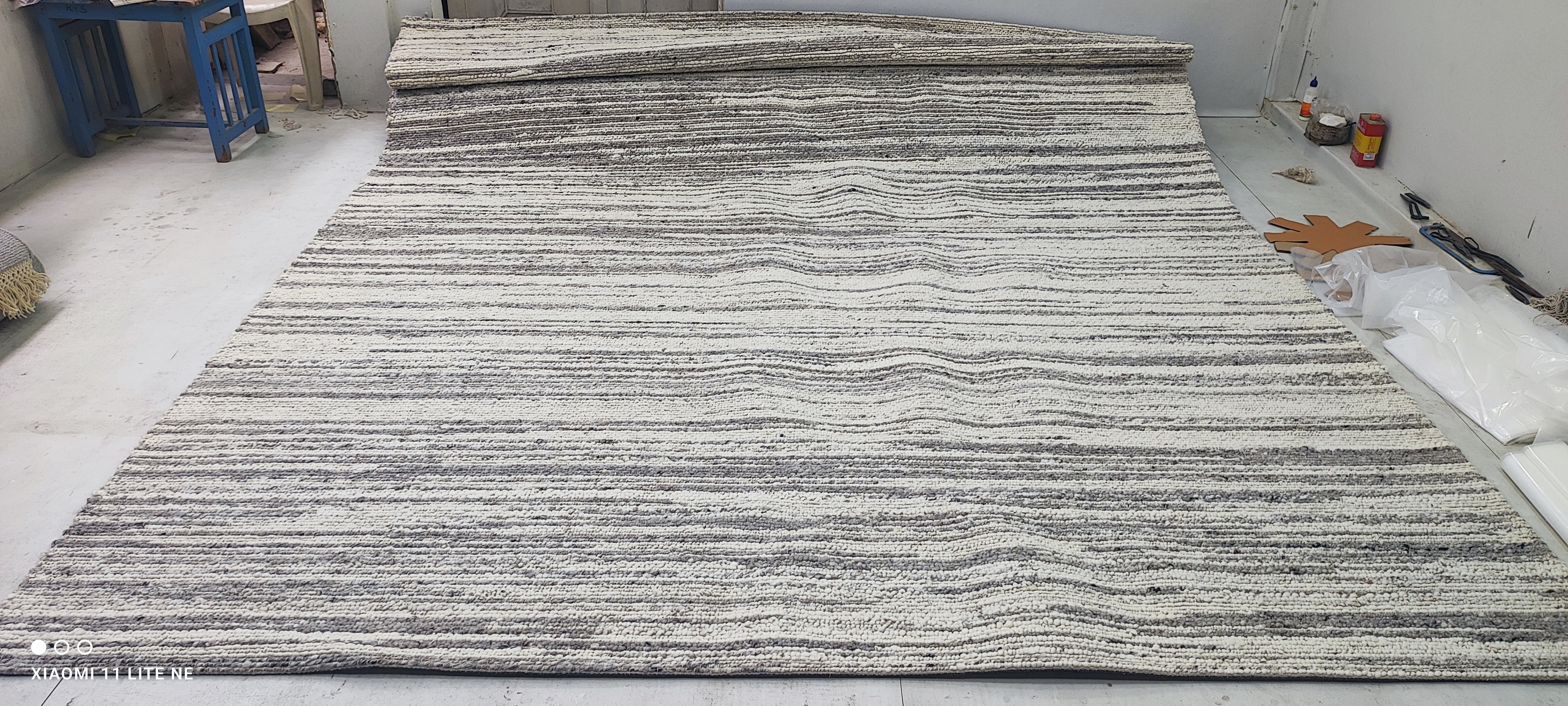 Aven Jones 10.3x14.3 Grey Handwoven Modern Rug