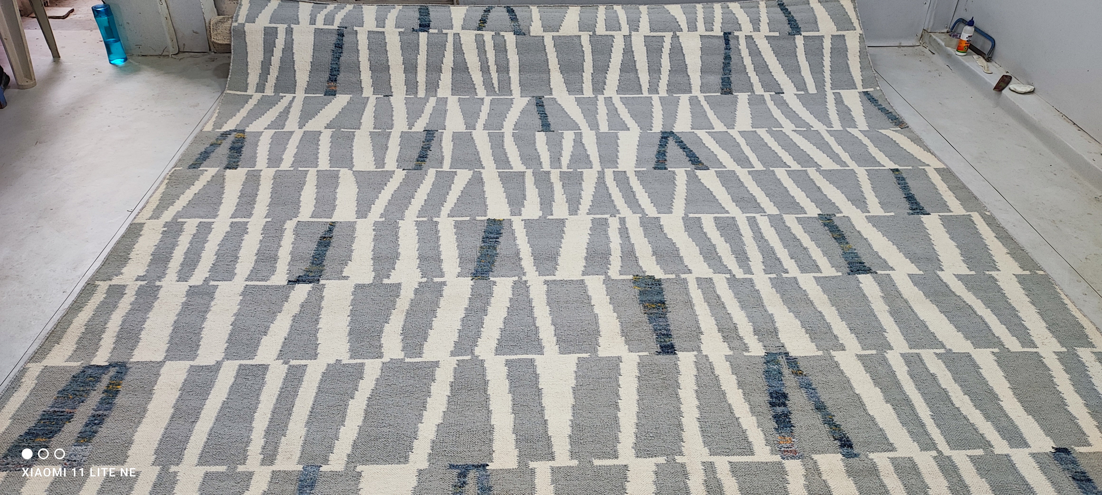 Nate Mitchell 9.3x11.6 Grey Handwoven Modern Rug
