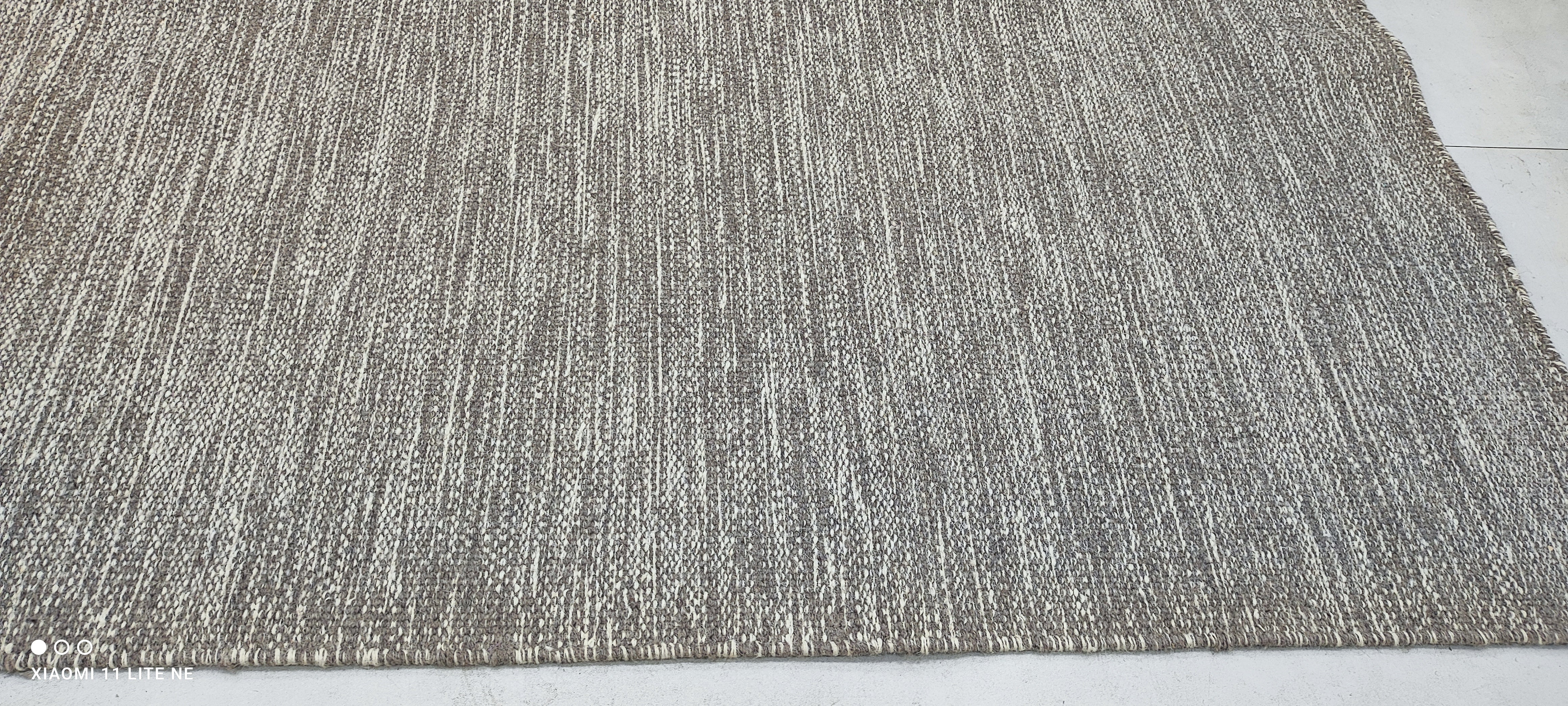 Brett Manheim 6.9x9.6 Grey Handwoven Modern Rug
